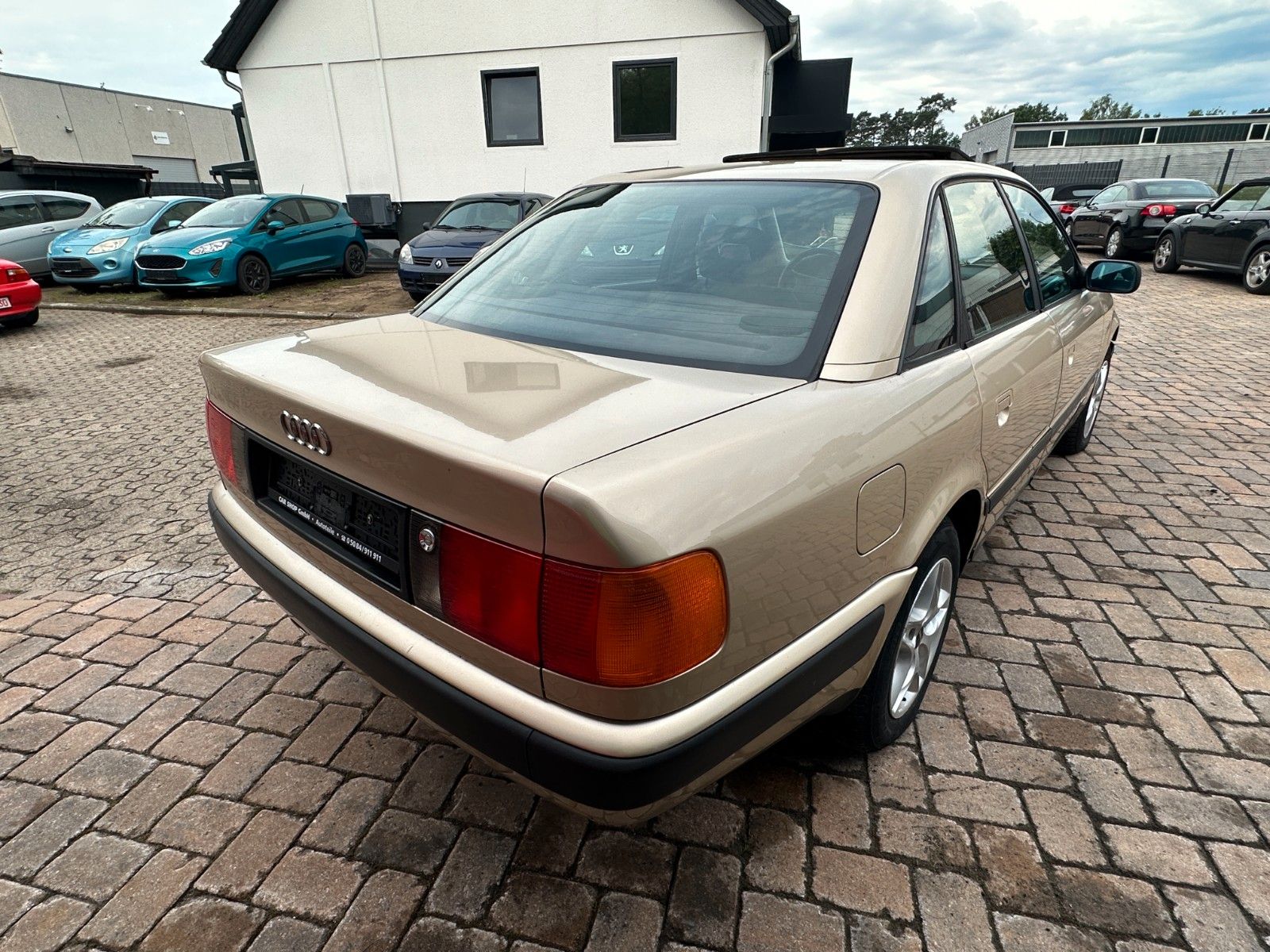 Fahrzeugabbildung Audi 100 Limo 20. 74 KW Tüv 8/26 Klima SD Servo