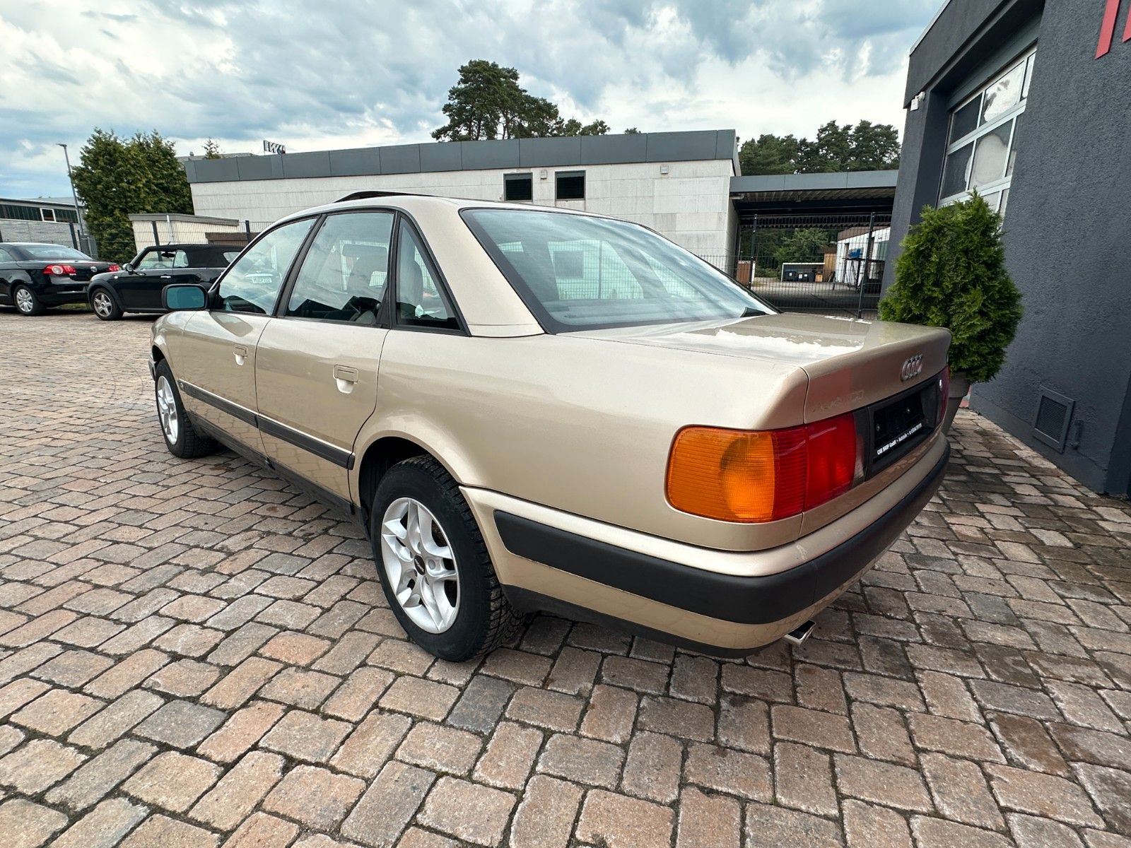 Fahrzeugabbildung Audi 100 Limo 20. 74 KW Tüv 8/26 Klima SD Servo
