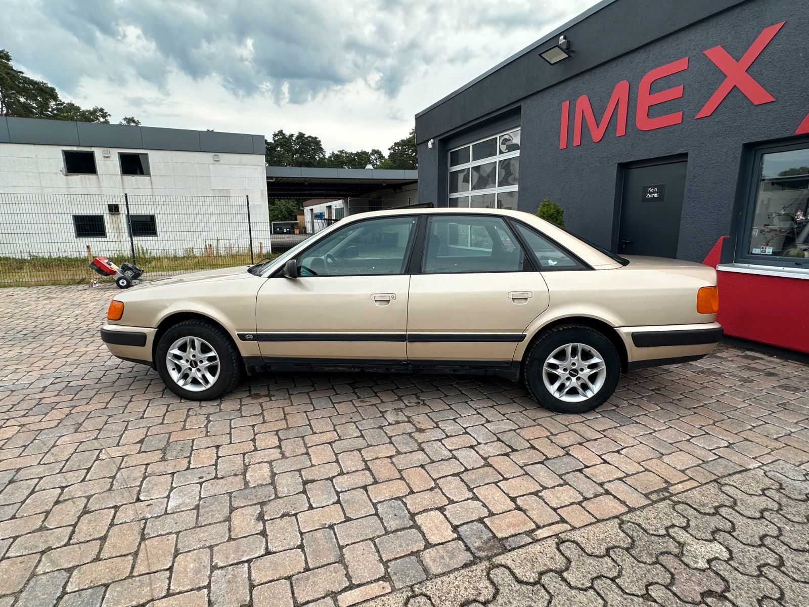 Fahrzeugabbildung Audi 100 Limo 20. 74 KW Tüv 8/26 Klima SD Servo