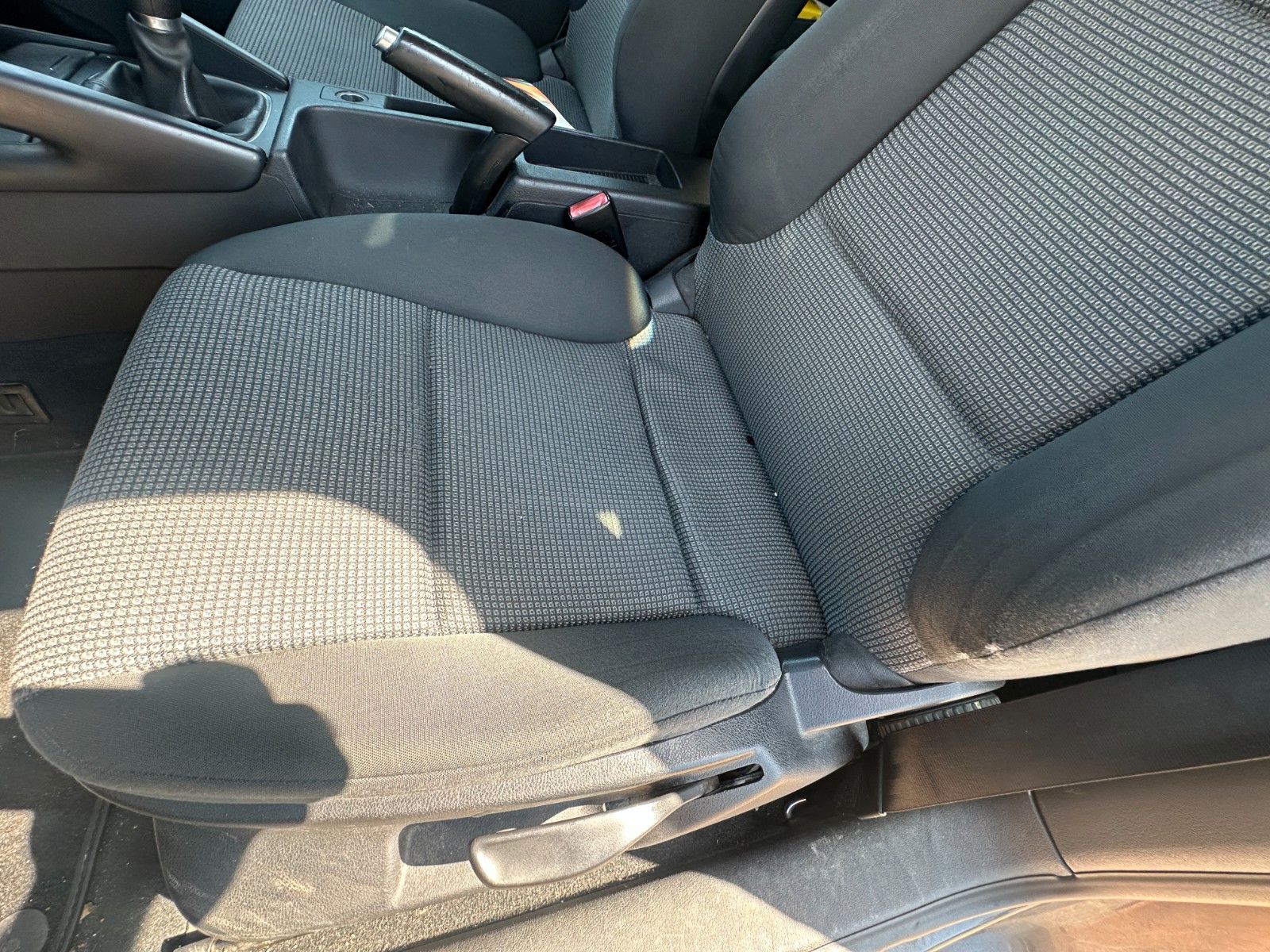 Fahrzeugabbildung Audi A3 1.6 Attraction 101 PS HU neu Klima Alu