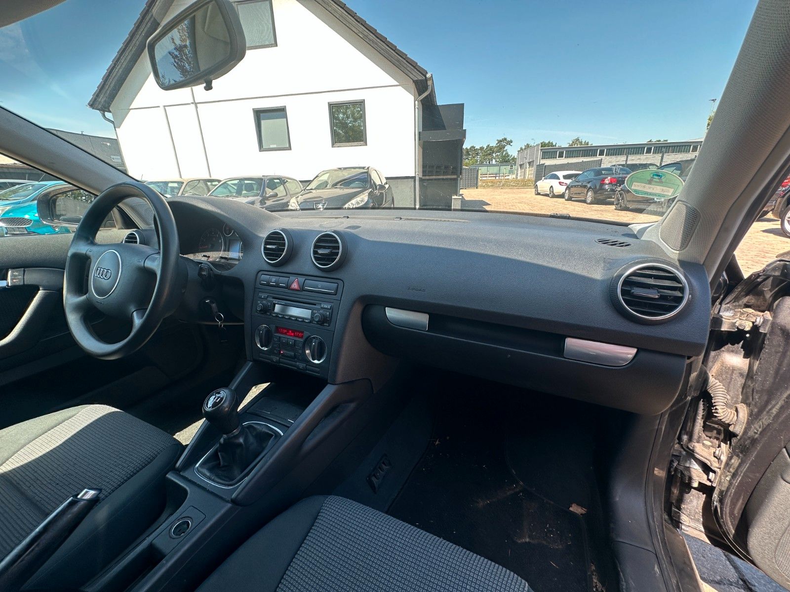 Fahrzeugabbildung Audi A3 1.6 Attraction 101 PS HU neu Klima Alu