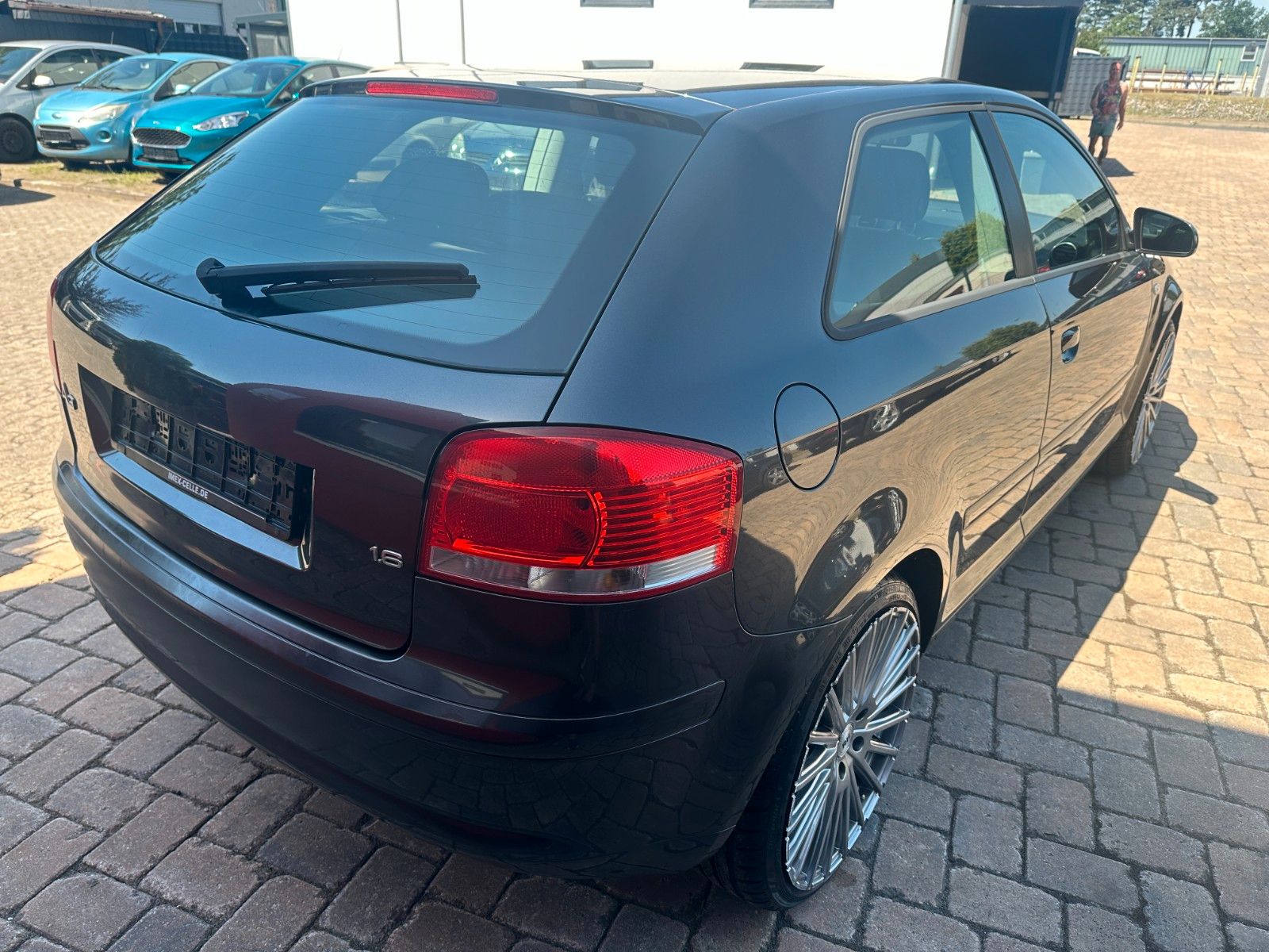 Fahrzeugabbildung Audi A3 1.6 Attraction 101 PS HU neu Klima Alu