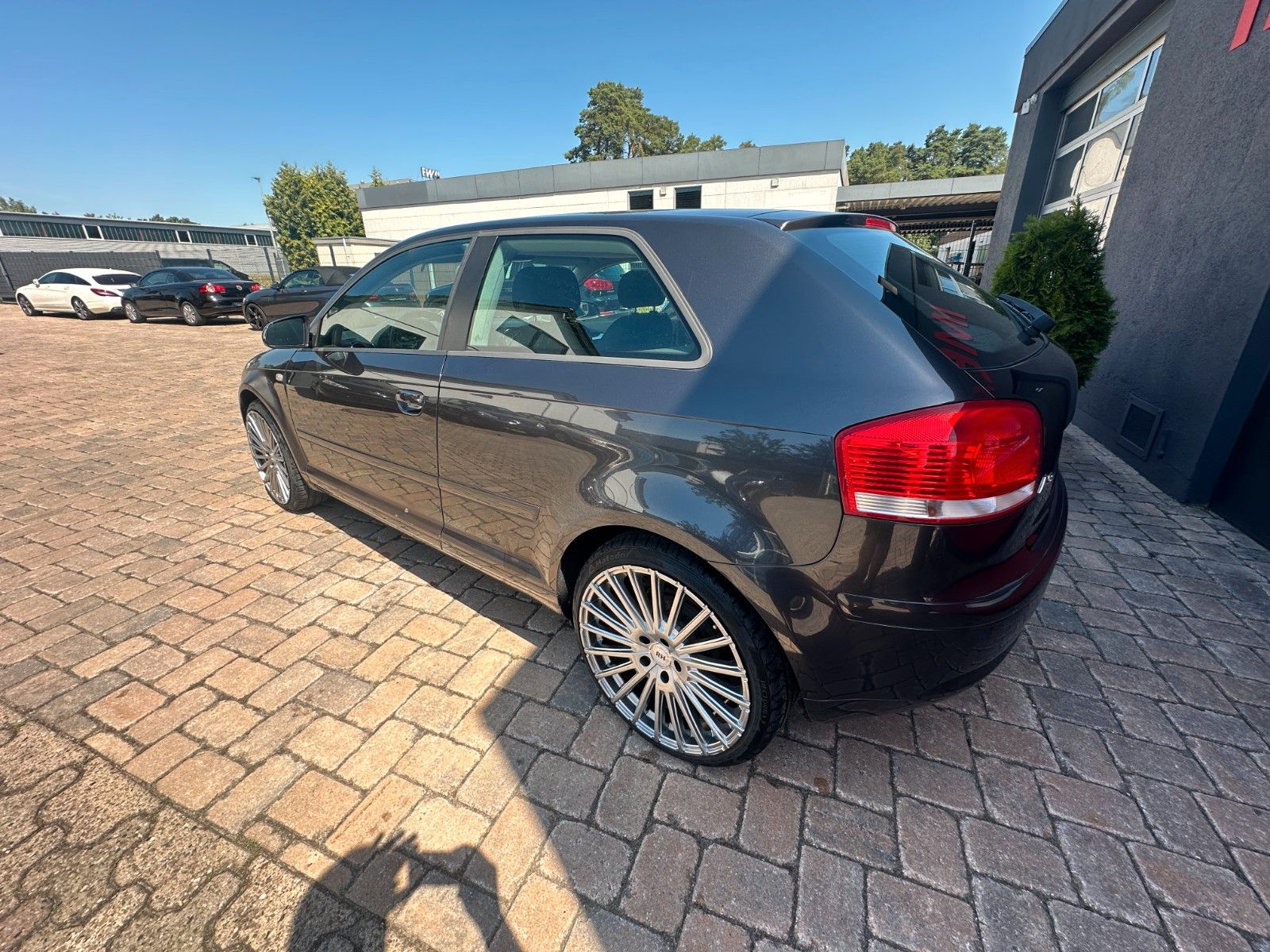 Fahrzeugabbildung Audi A3 1.6 Attraction 101 PS HU neu Klima Alu