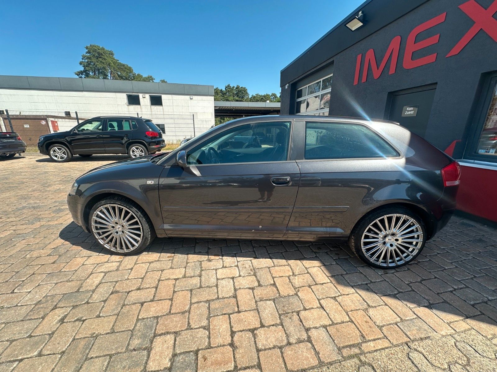 Fahrzeugabbildung Audi A3 1.6 Attraction 101 PS HU neu Klima Alu