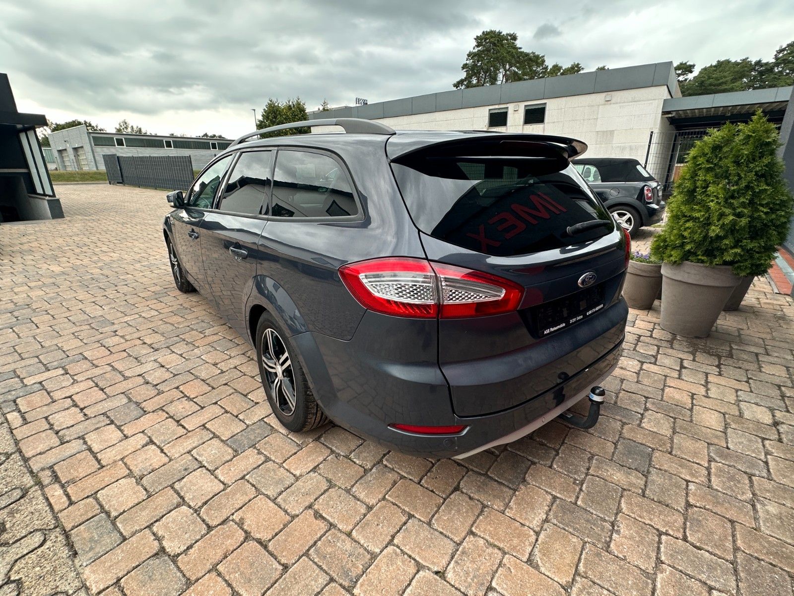 Fahrzeugabbildung Ford Mondeo Turnier Trend 1.6 160 PS Navi SH