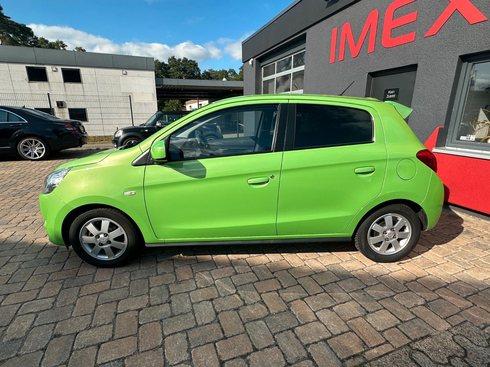 Fahrzeugabbildung Mitsubishi Space Star Color 1.2 80 PS Klima SH 1.Hand