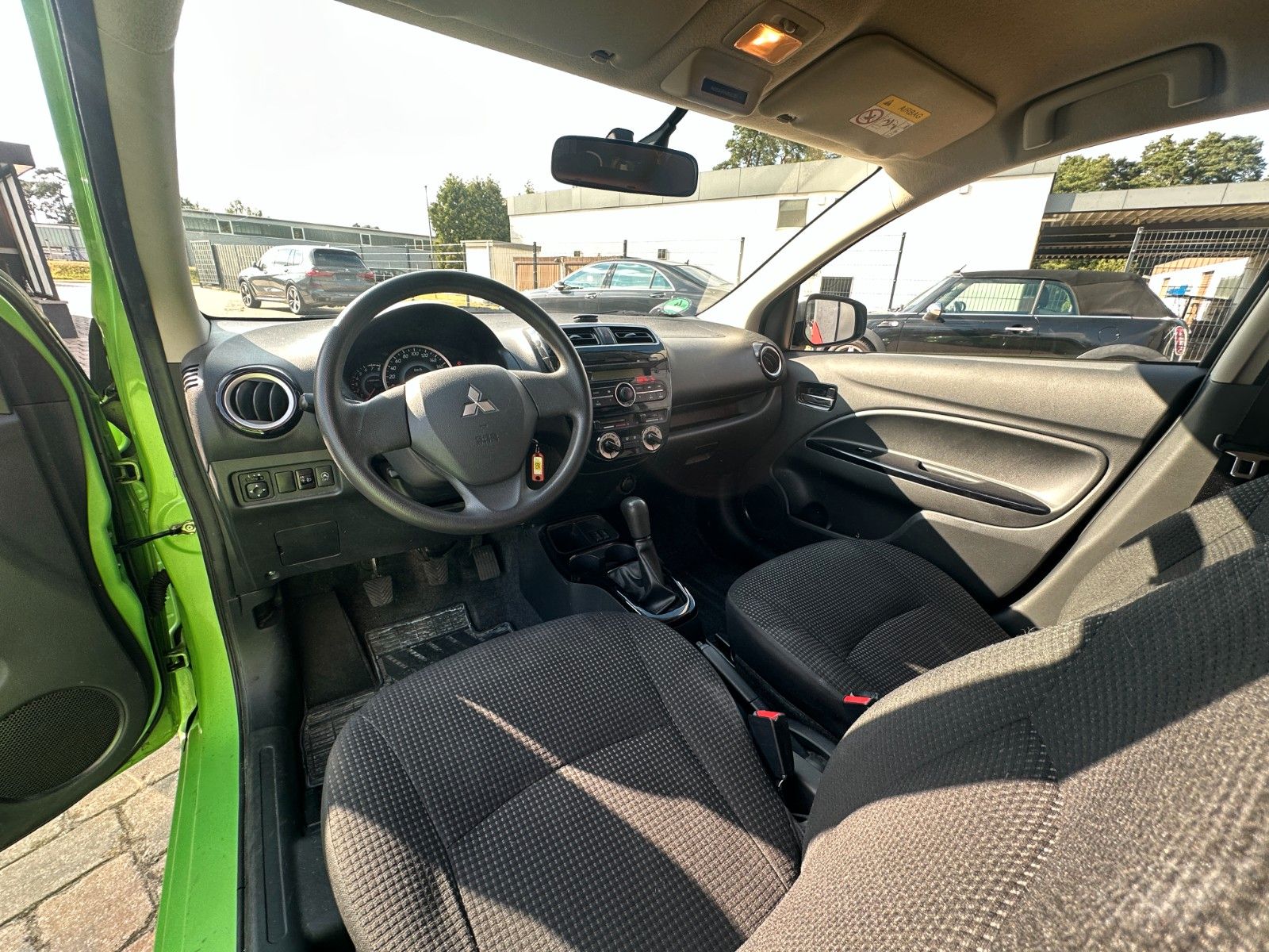Fahrzeugabbildung Mitsubishi Space Star Color 1.2 80 PS Klima SH 1.Hand