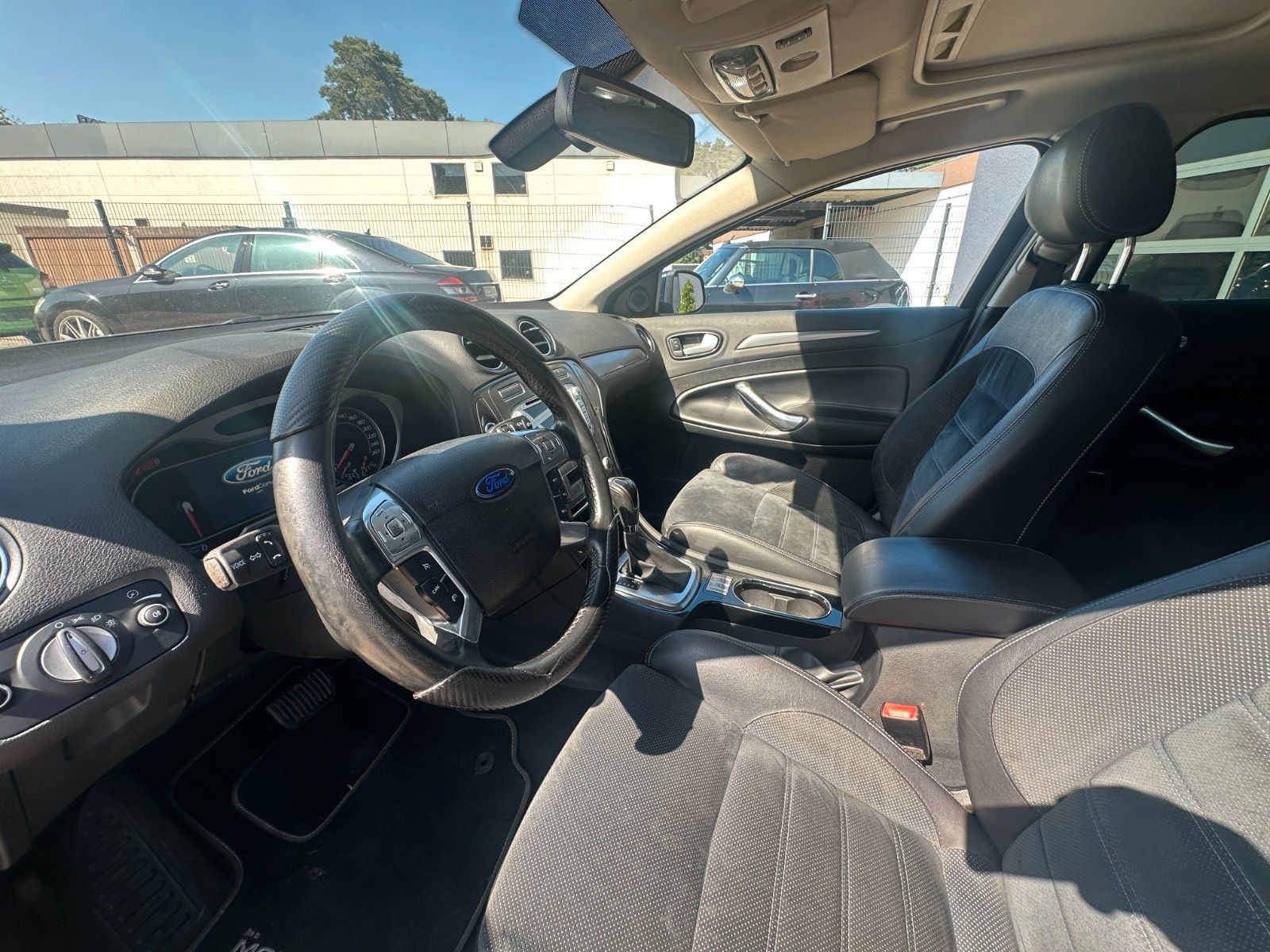 Fahrzeugabbildung Ford Mondeo Titanium 2.0 203 PS HU neu Autom.