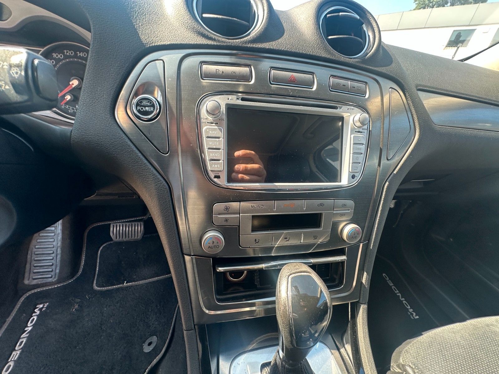 Fahrzeugabbildung Ford Mondeo Titanium 2.0 203 PS HU neu Autom.