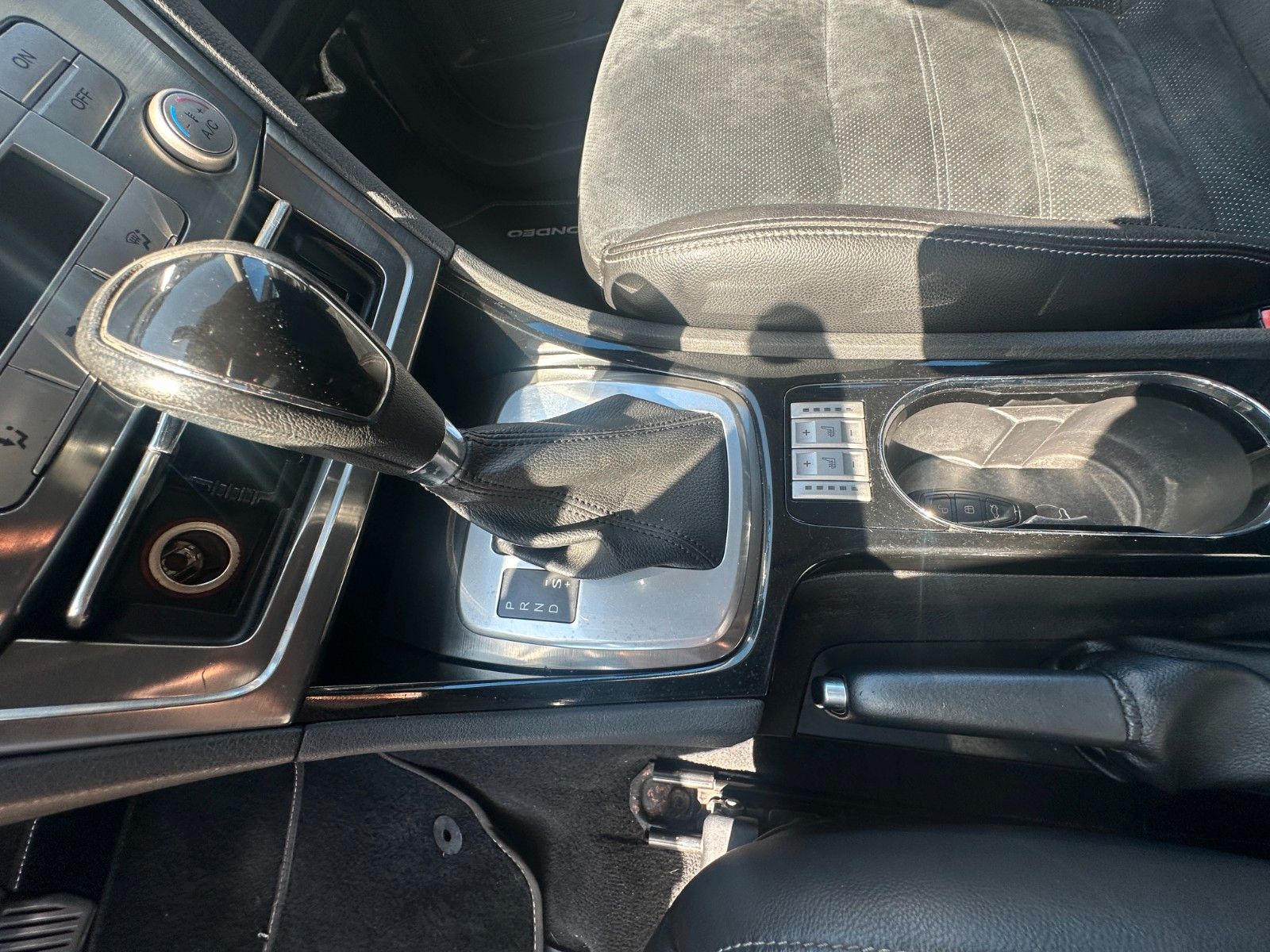 Fahrzeugabbildung Ford Mondeo Titanium 2.0 203 PS HU neu Autom.
