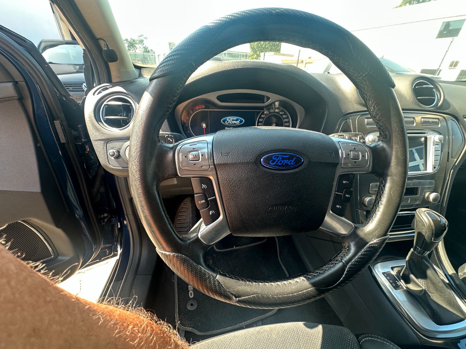Fahrzeugabbildung Ford Mondeo Titanium 2.0 203 PS HU neu Autom.