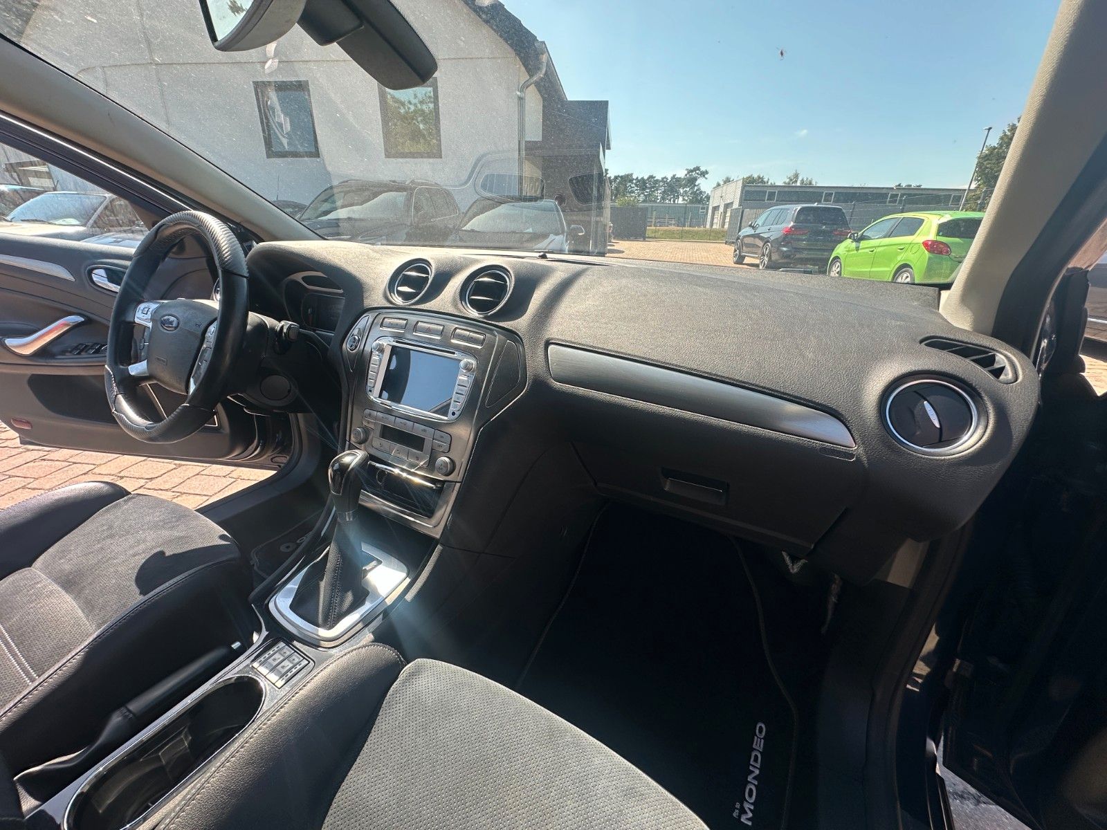 Fahrzeugabbildung Ford Mondeo Titanium 2.0 203 PS HU neu Autom.