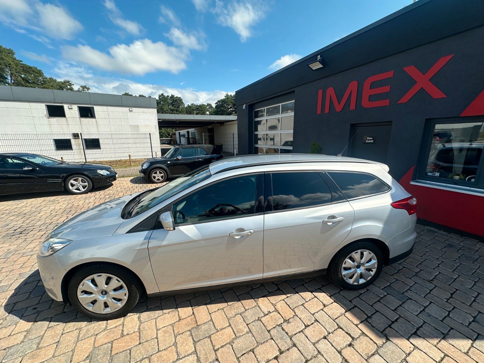 Fahrzeugabbildung Ford Focus Turnier Trend 1.6 115 PS