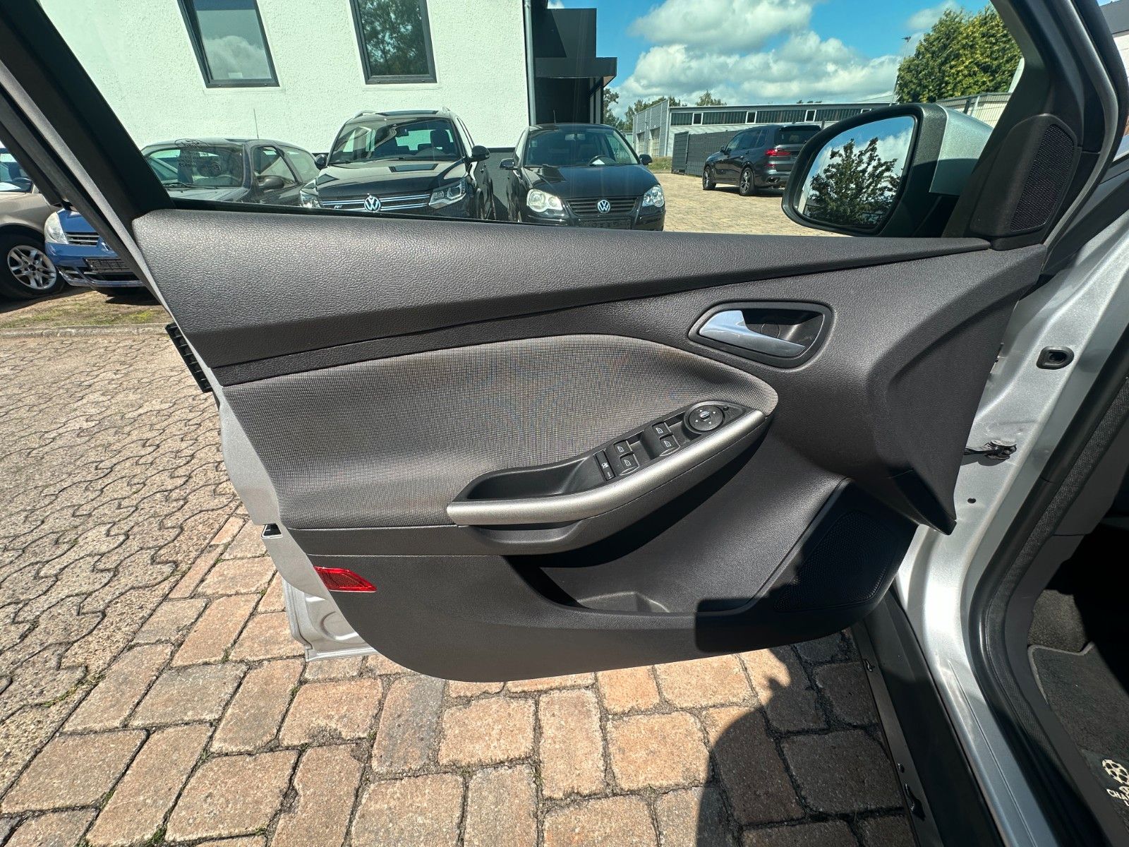 Fahrzeugabbildung Ford Focus Turnier Trend 1.6 115 PS