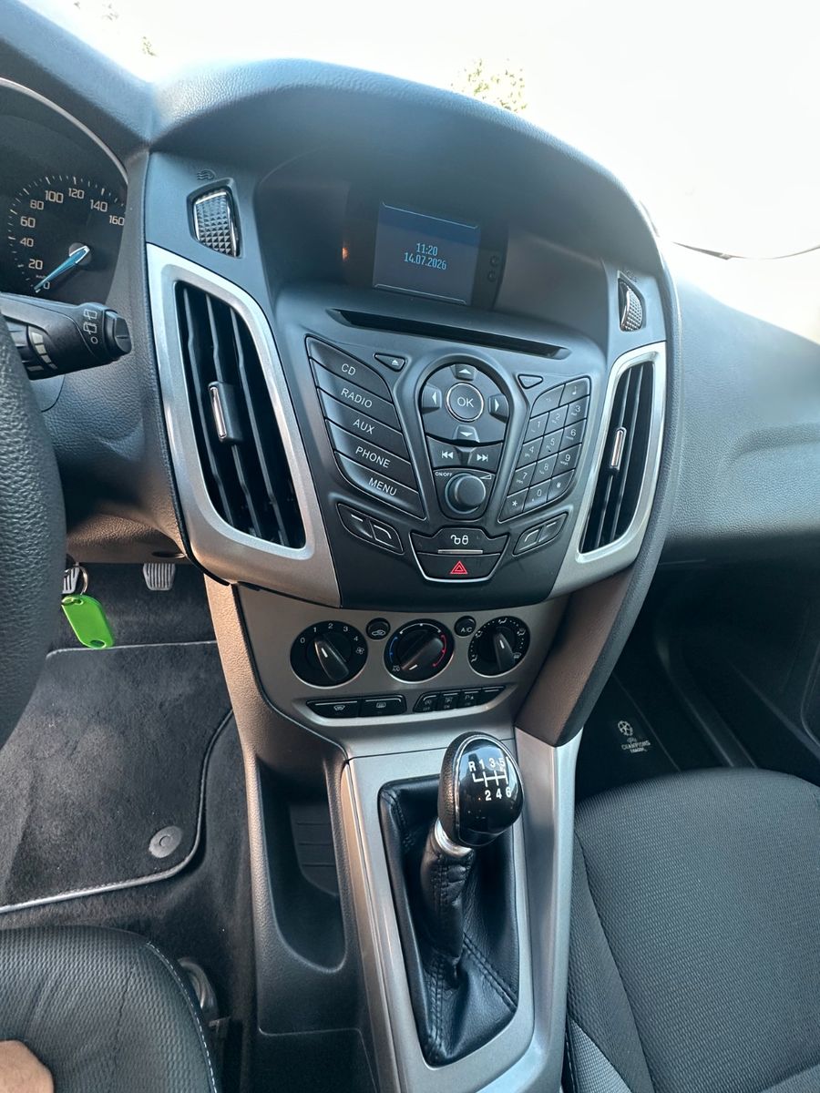 Fahrzeugabbildung Ford Focus Turnier Trend 1.6 115 PS