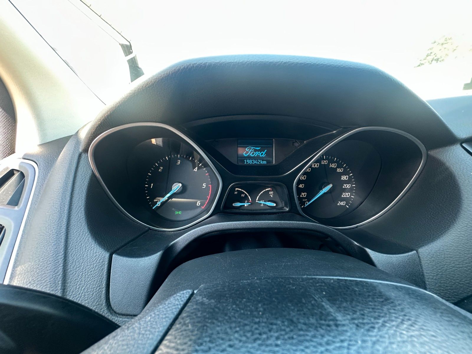 Fahrzeugabbildung Ford Focus Turnier Trend 1.6 115 PS