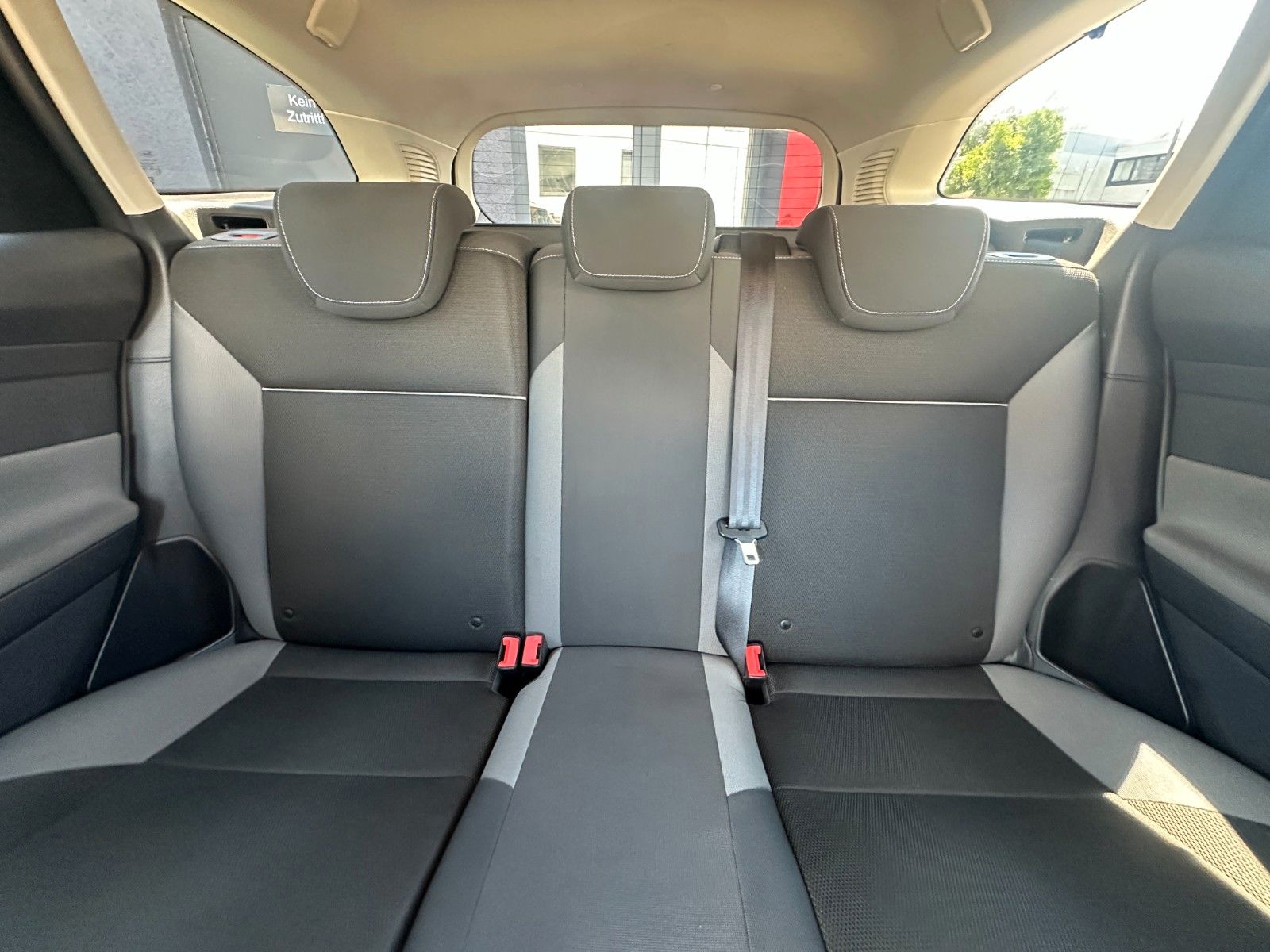 Fahrzeugabbildung Ford Focus Turnier Trend 1.6 115 PS