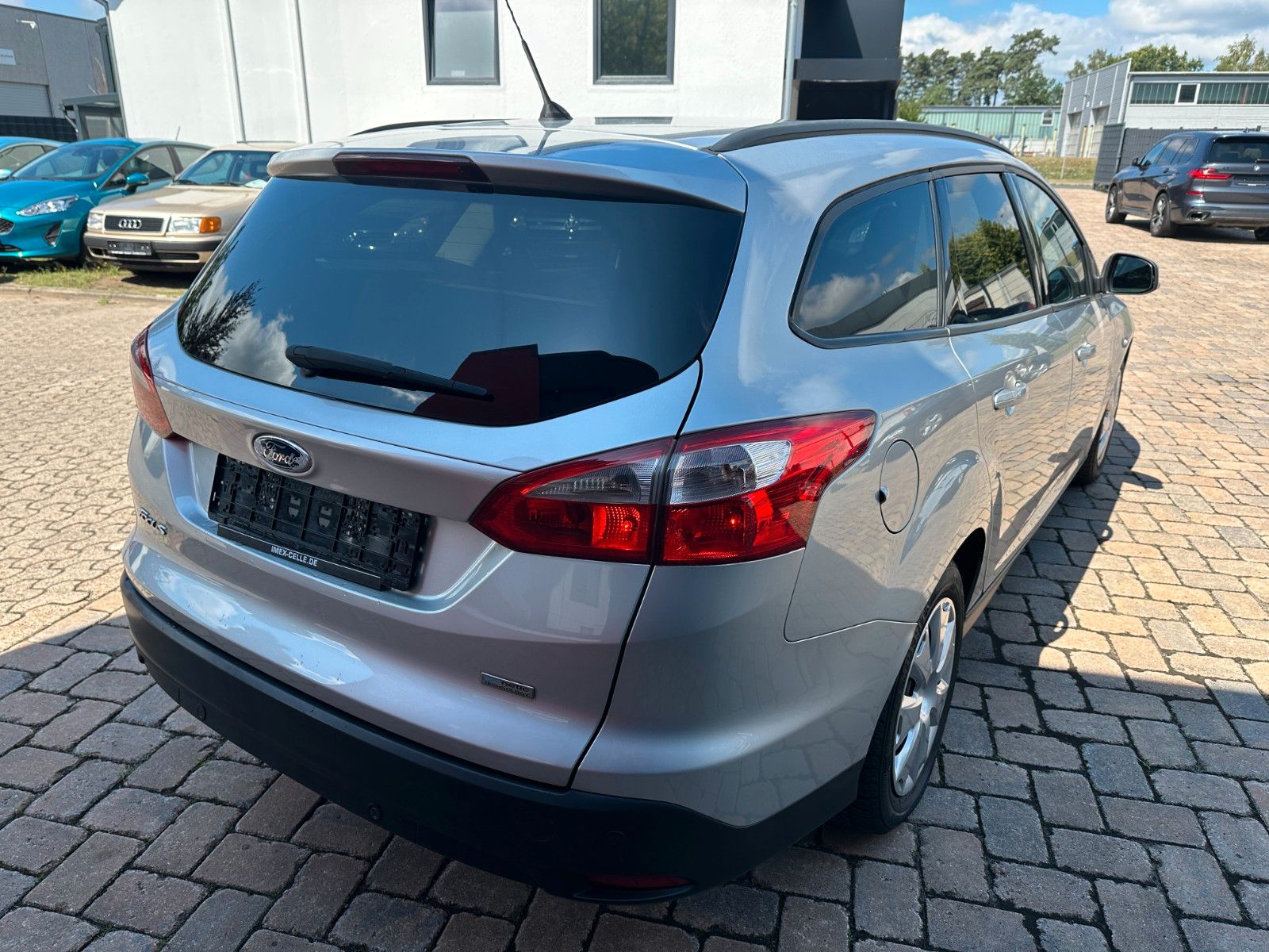 Fahrzeugabbildung Ford Focus Turnier Trend 1.6 115 PS