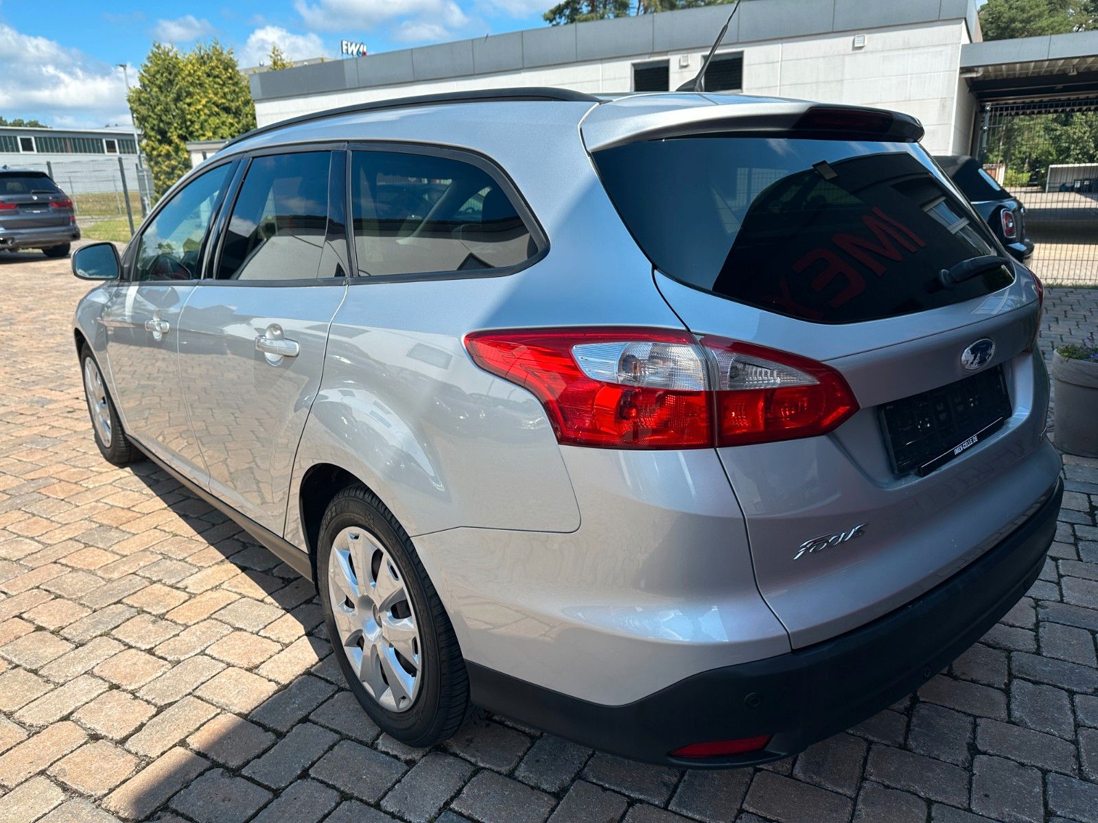 Fahrzeugabbildung Ford Focus Turnier Trend 1.6 115 PS