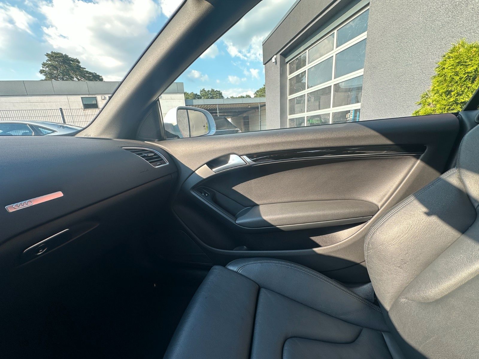 Fahrzeugabbildung Audi A5 Cabriolet 1.8 TFSI HU neu S Line Xenon