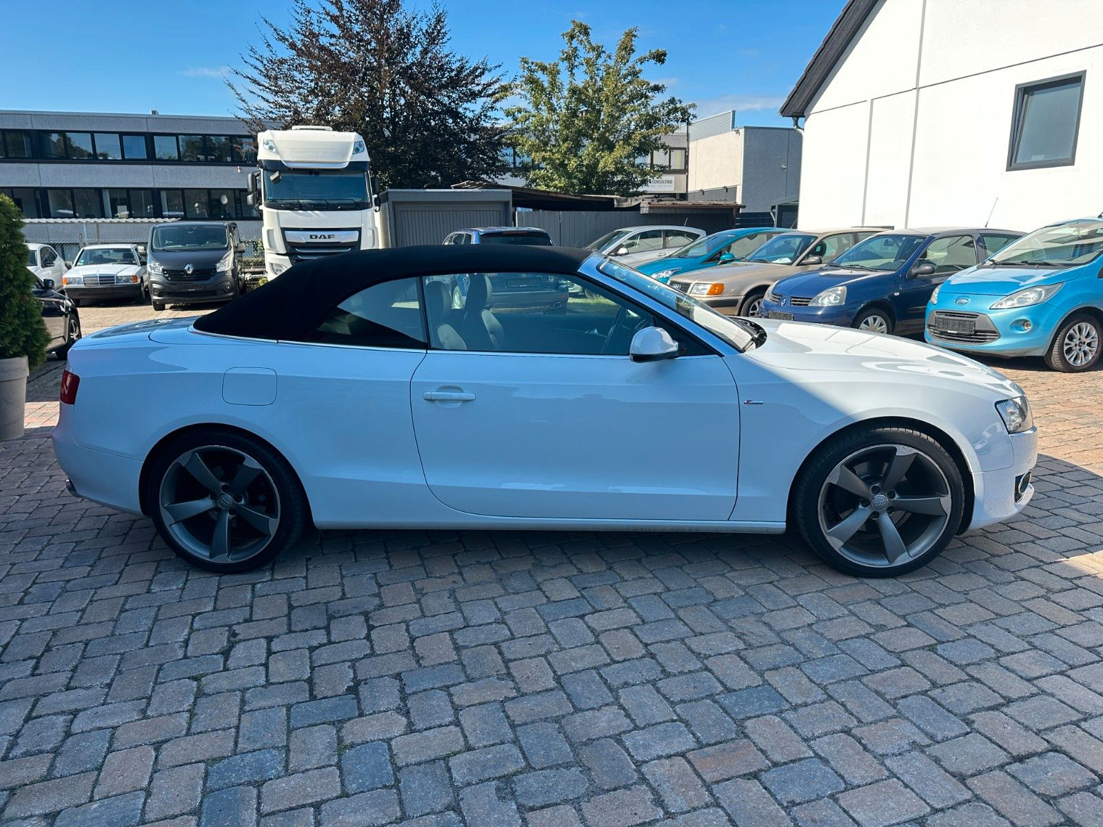 Fahrzeugabbildung Audi A5 Cabriolet 1.8 TFSI HU neu S Line Xenon