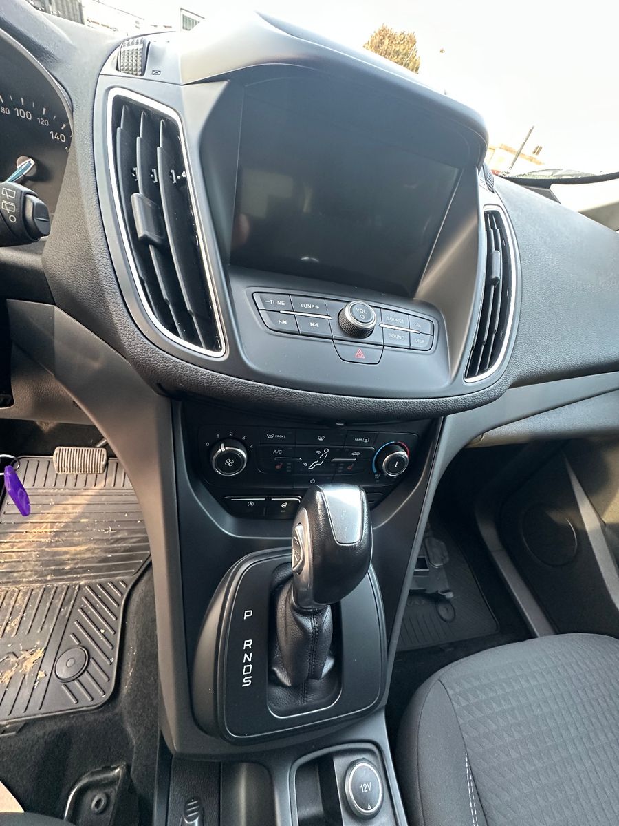 Fahrzeugabbildung Ford C-MAX Cool & Connect 2.0 150 PS Autom. Navi AHK