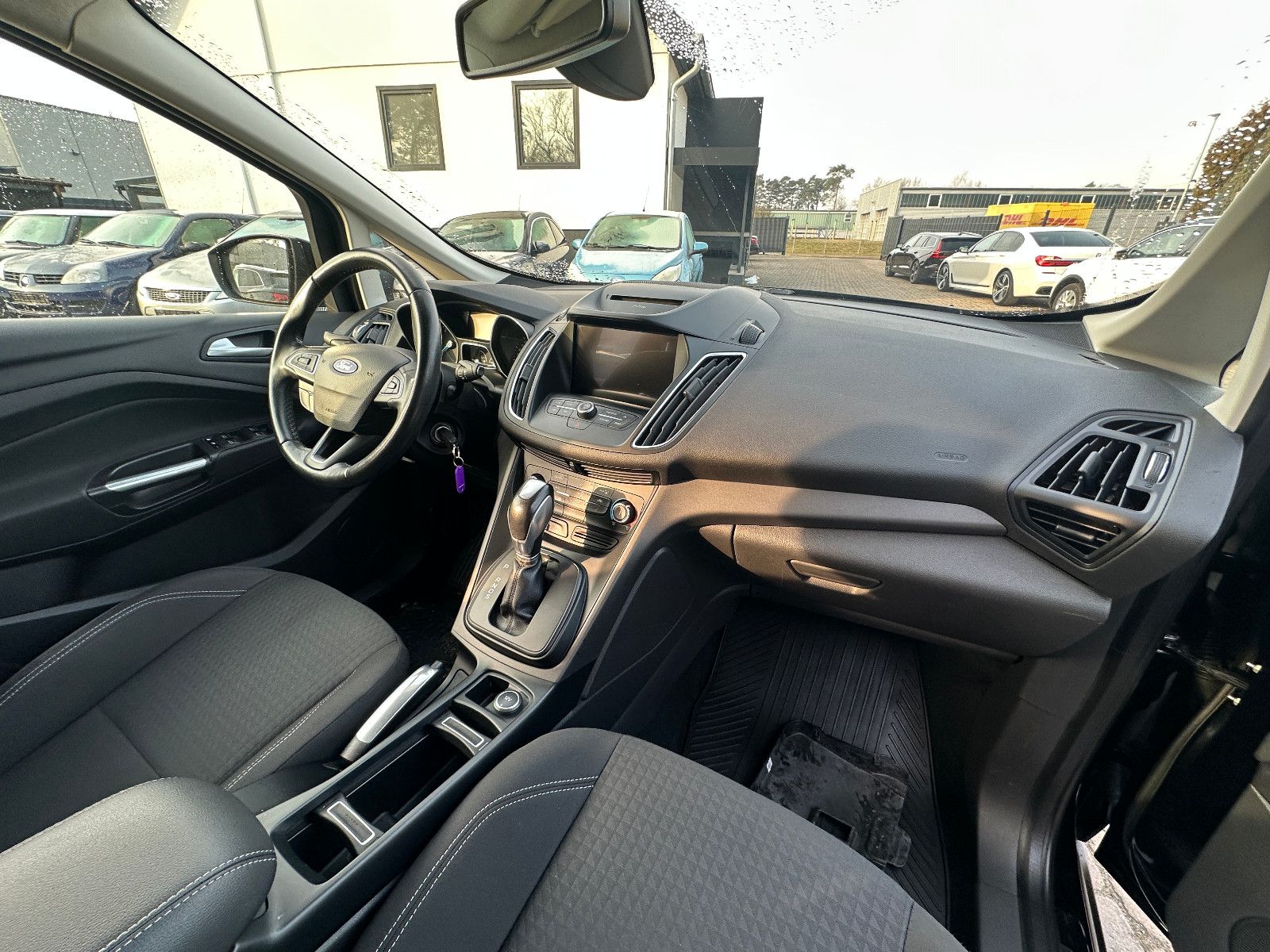 Fahrzeugabbildung Ford C-MAX Cool & Connect 2.0 150 PS Autom. Navi AHK