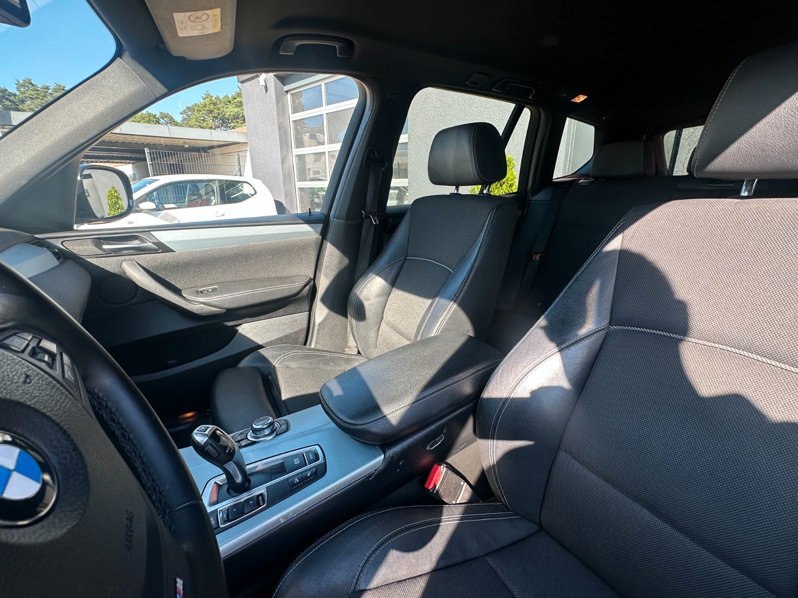 Fahrzeugabbildung BMW X3 xDrive 20 d 184 PS M-Sport HUD SH Leder