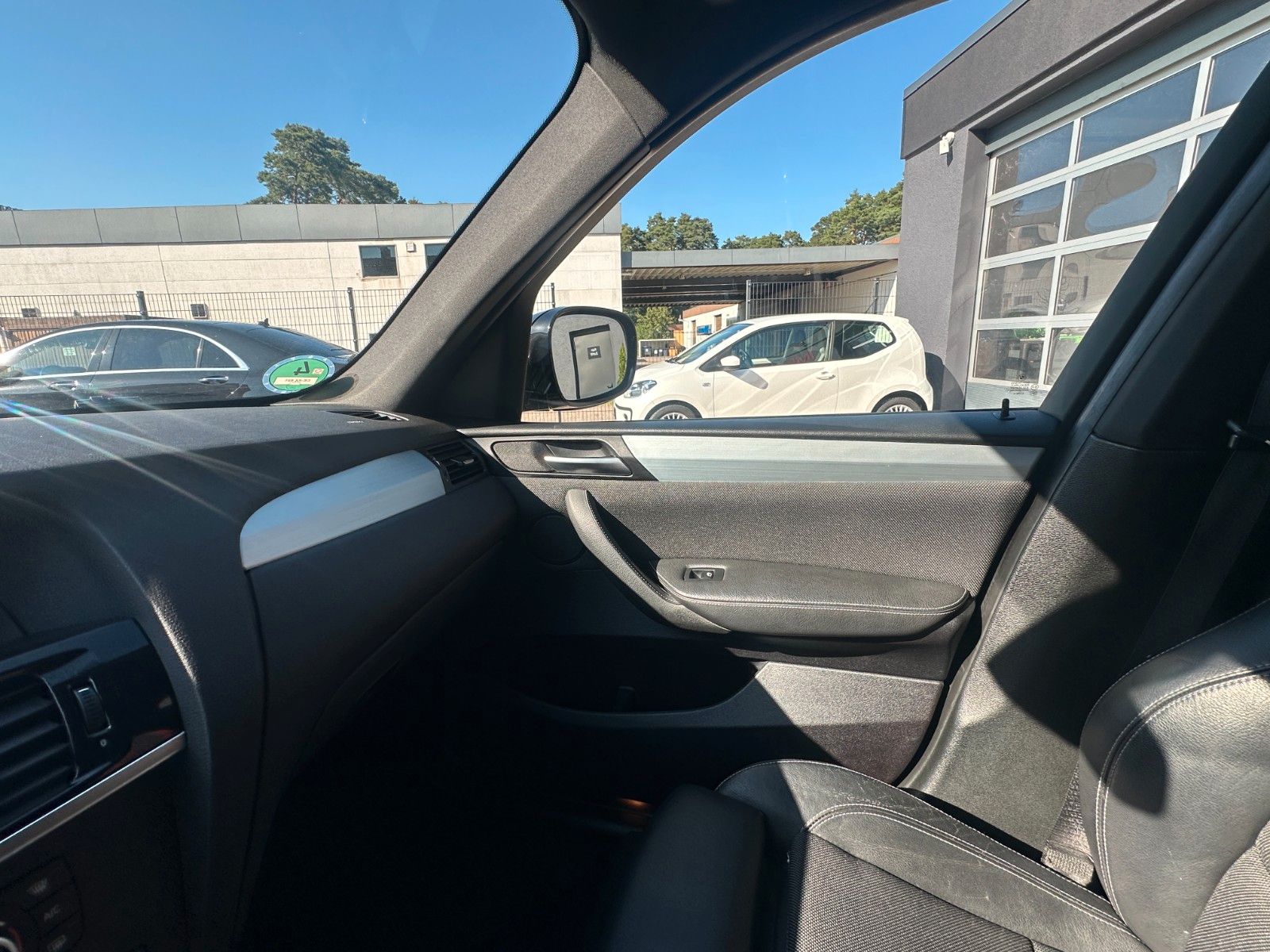 Fahrzeugabbildung BMW X3 xDrive 20 d 184 PS M-Sport HUD SH Leder