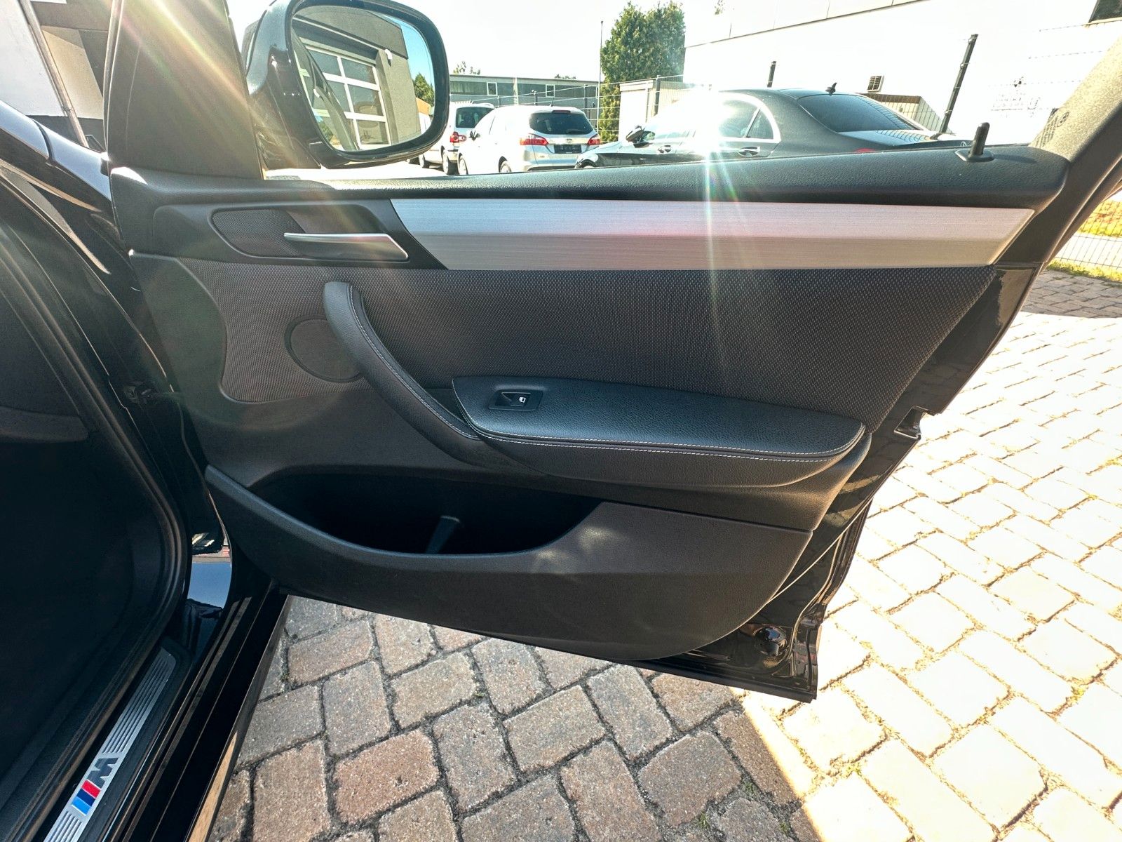 Fahrzeugabbildung BMW X3 xDrive 20 d 184 PS M-Sport HUD SH Leder