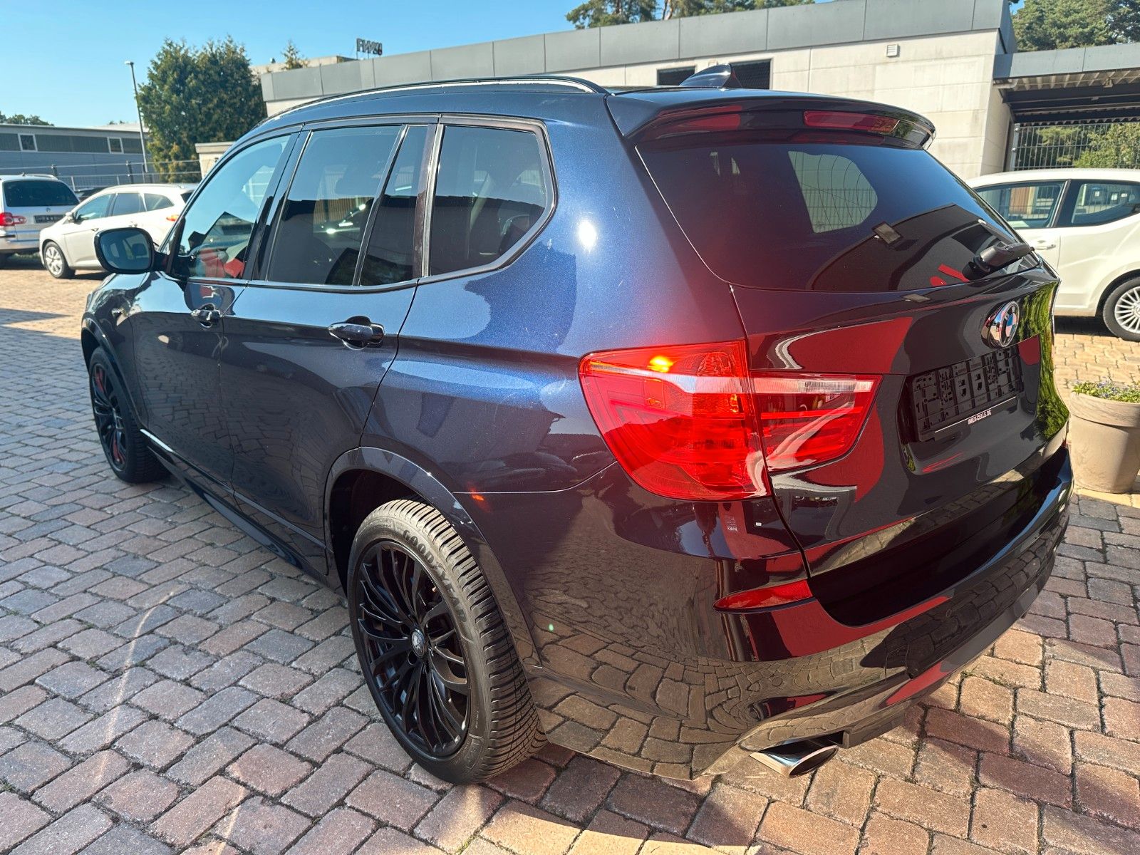 Fahrzeugabbildung BMW X3 xDrive 20 d 184 PS M-Sport HUD SH Leder