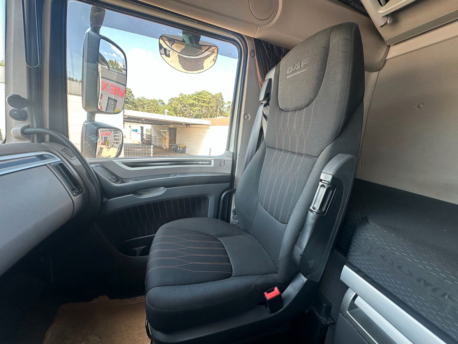 Fahrzeugabbildung DAF XF 530 FT HU 4/27 146 tkm !!! Stand Klima/Heiz.