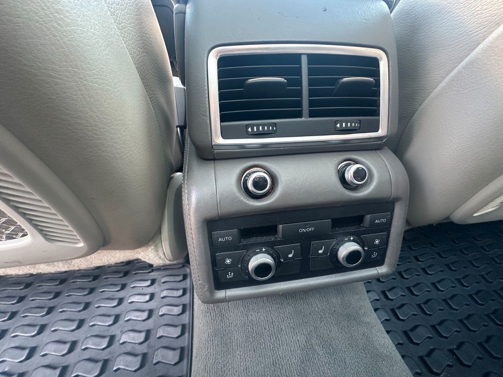 Fahrzeugabbildung Audi Q7 3.0 TDI Clean Diesel  Euro 6 !!! AHK 7 Sitze