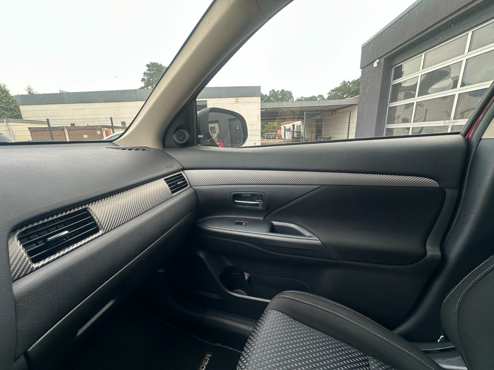 Fahrzeugabbildung Mitsubishi Outlander Edition+ 4WD 150 PS Autom. Navi AHK