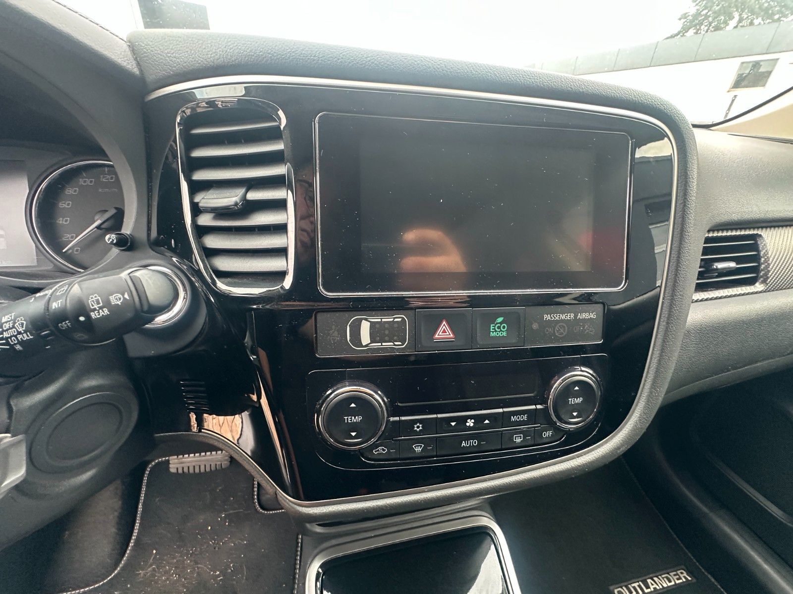 Fahrzeugabbildung Mitsubishi Outlander Edition+ 4WD 150 PS Autom. Navi AHK