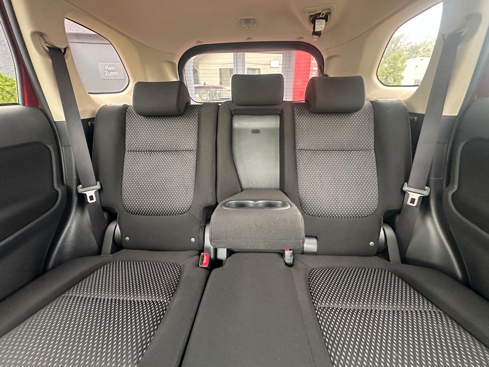 Fahrzeugabbildung Mitsubishi Outlander Edition+ 4WD 150 PS Autom. Navi AHK