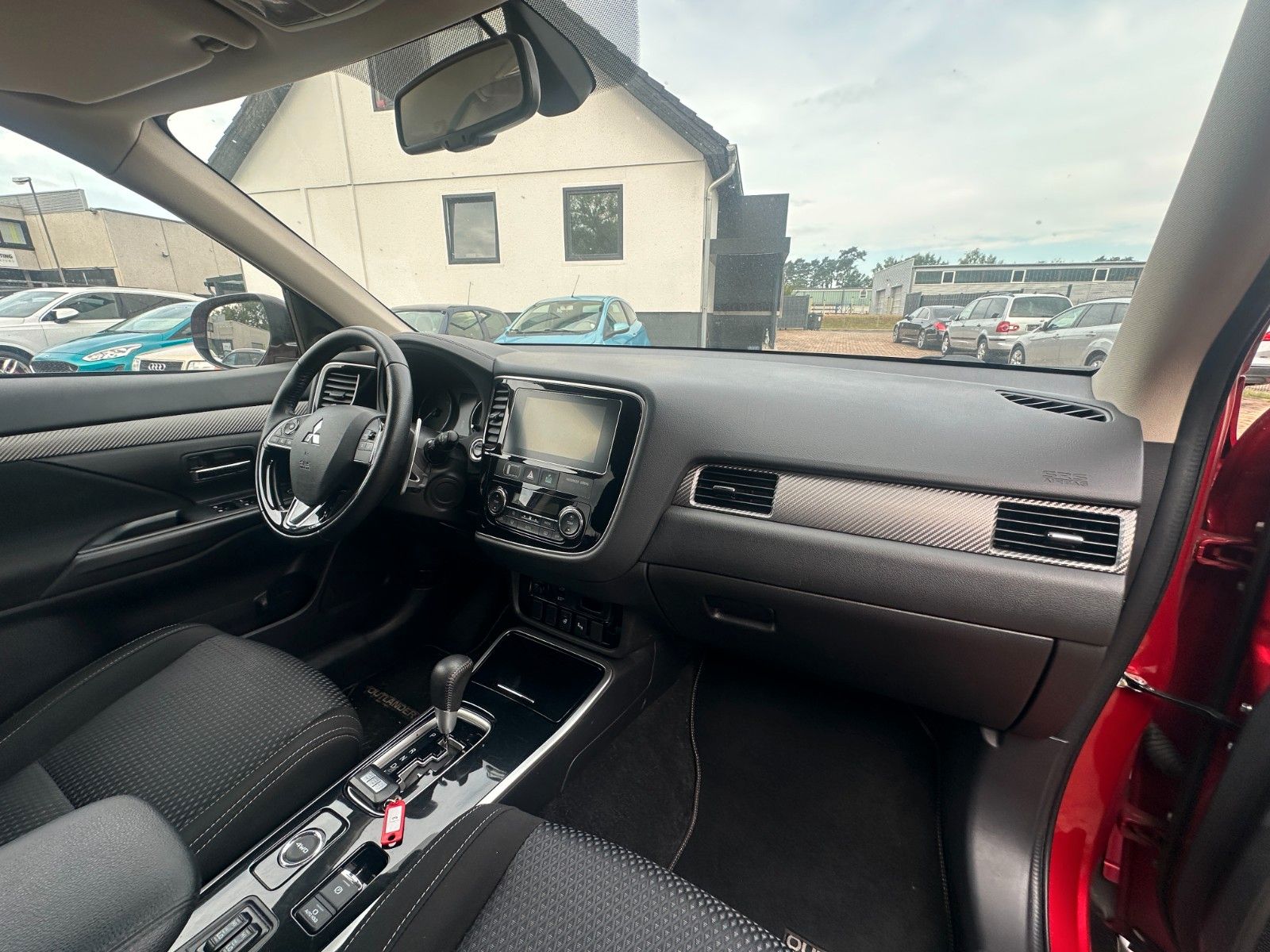 Fahrzeugabbildung Mitsubishi Outlander Edition+ 4WD 150 PS Autom. Navi AHK