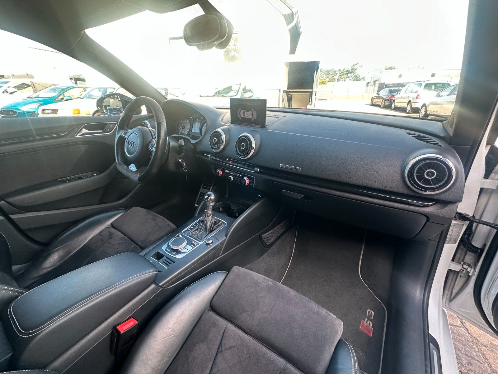Fahrzeugabbildung Audi S3 Sportback 2.0 TFSI quattro Autom. LED