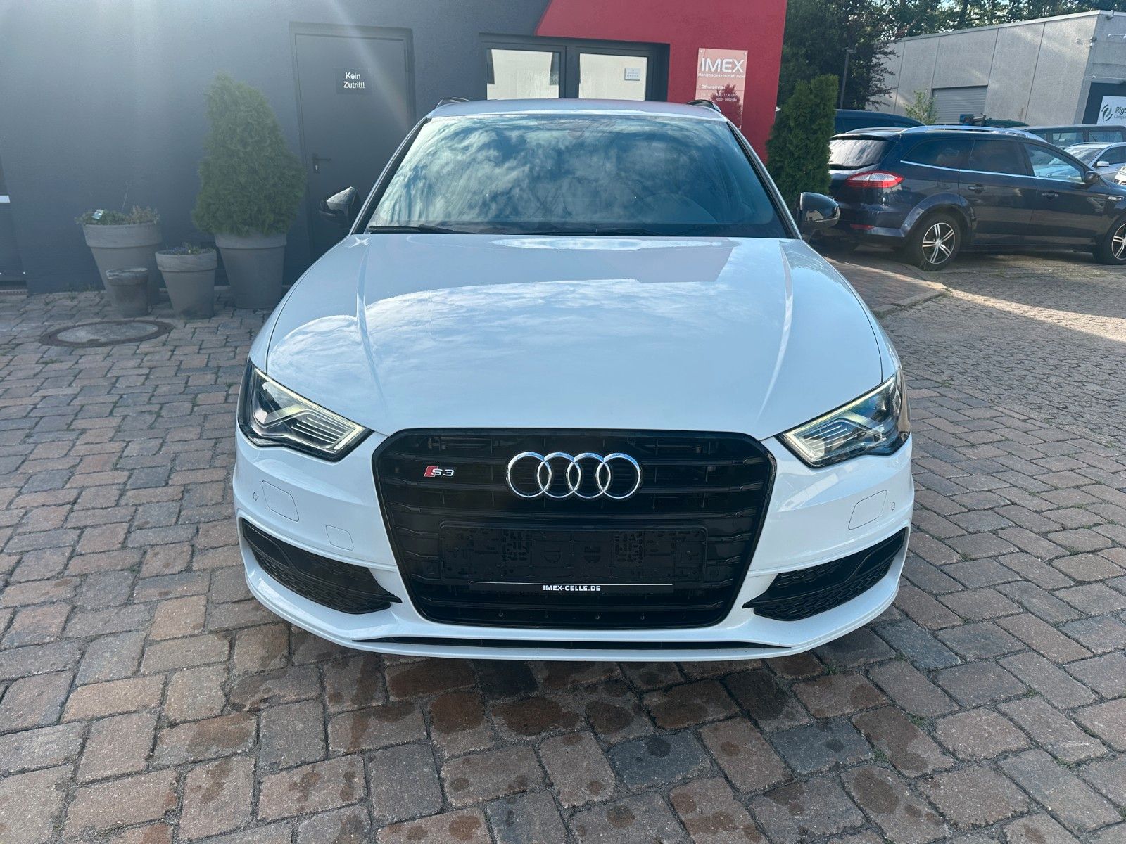 Fahrzeugabbildung Audi S3 Sportback 2.0 TFSI quattro Autom. LED
