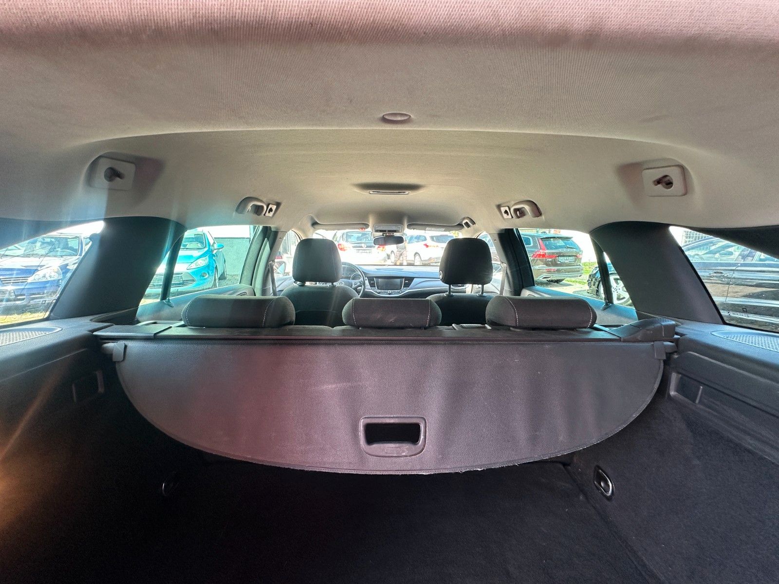 Fahrzeugabbildung Opel Astra K Edition 1.6 110 PS HU neu Navi SH Kamera