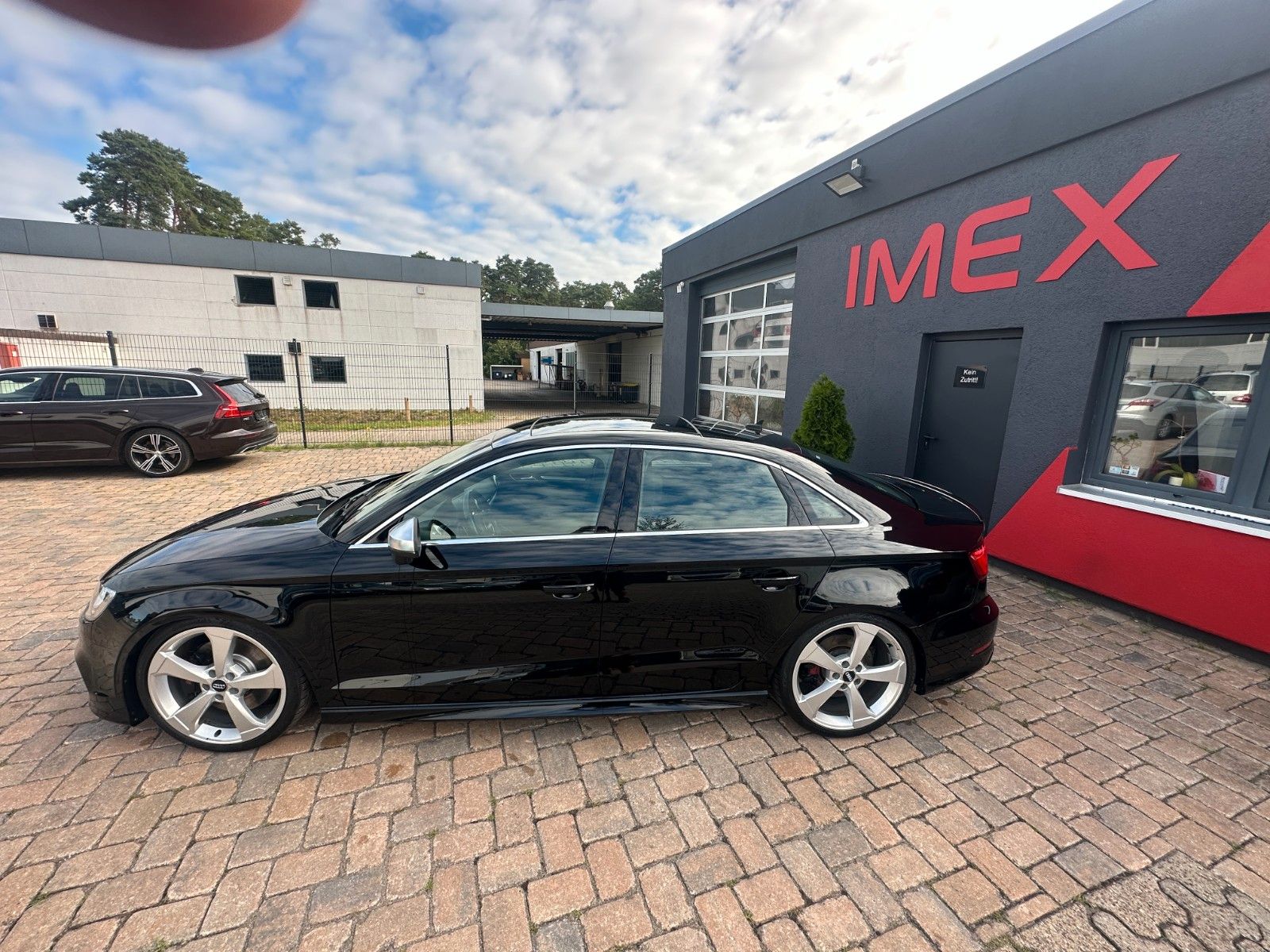 Fahrzeugabbildung Audi S3 2.0 TFSI quattro Tüv neu Leder Pano LED