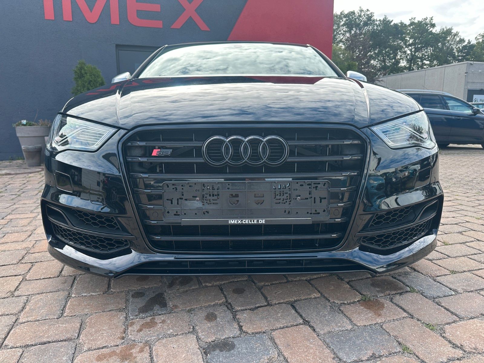 Fahrzeugabbildung Audi S3 2.0 TFSI quattro Tüv neu Leder Pano LED