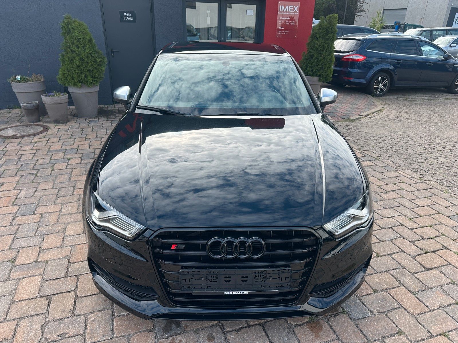Fahrzeugabbildung Audi S3 2.0 TFSI quattro Tüv neu Leder Pano LED