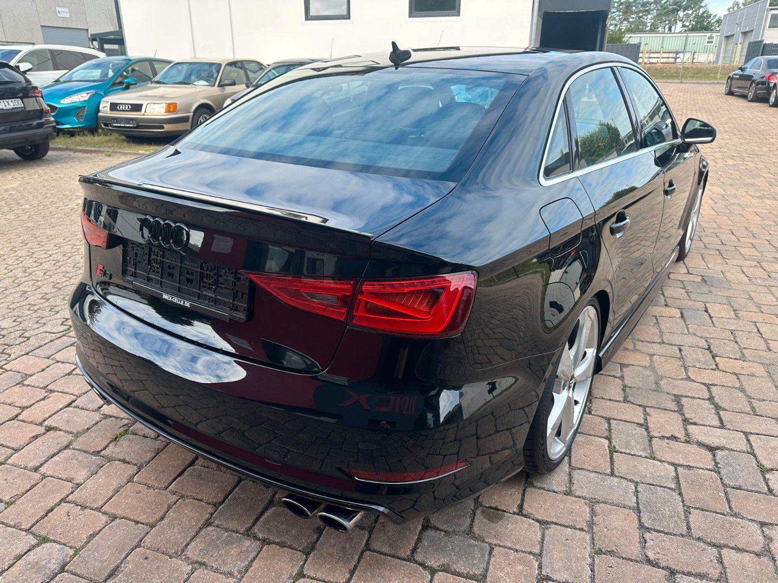 Fahrzeugabbildung Audi S3 2.0 TFSI quattro Tüv neu Leder Pano LED