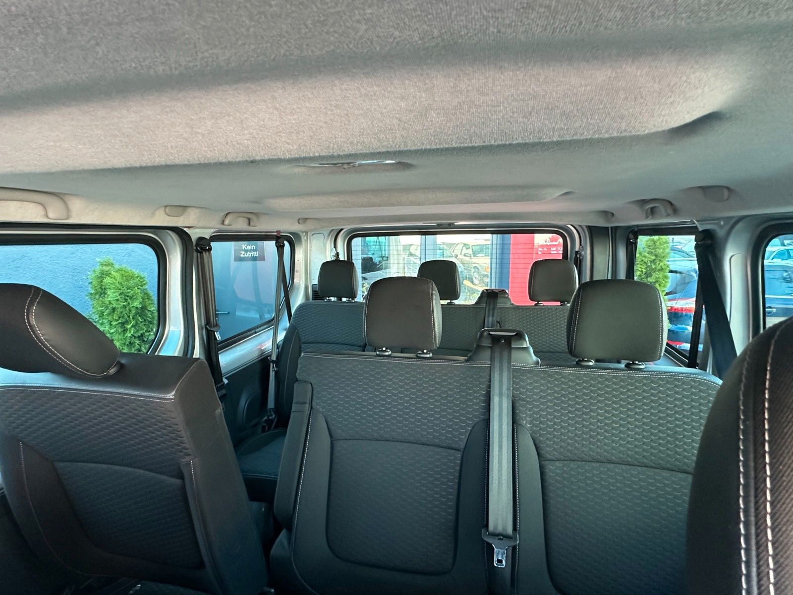 Fahrzeugabbildung Opel Vivaro B Combi L1H1 145 PS HU neu Klima 9 Sitze