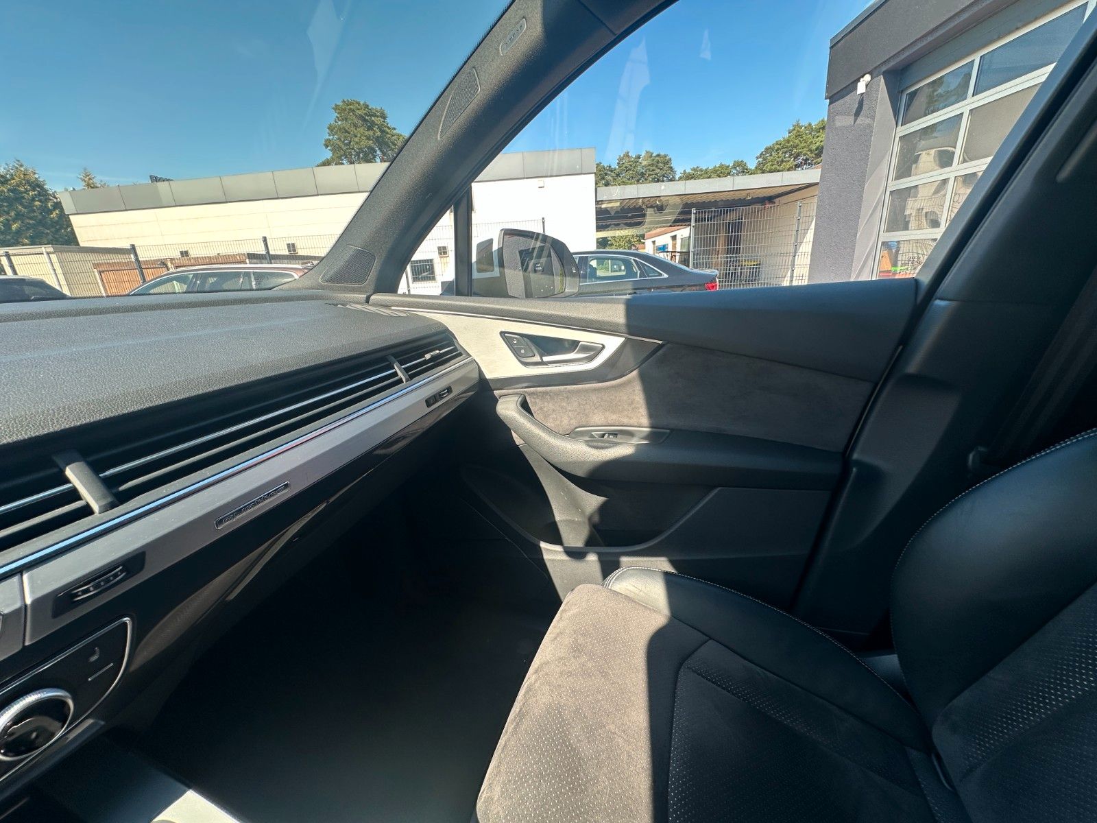 Fahrzeugabbildung Audi Q7 3.0 TDI e-tron S-Line Sport Plus AHK Pano