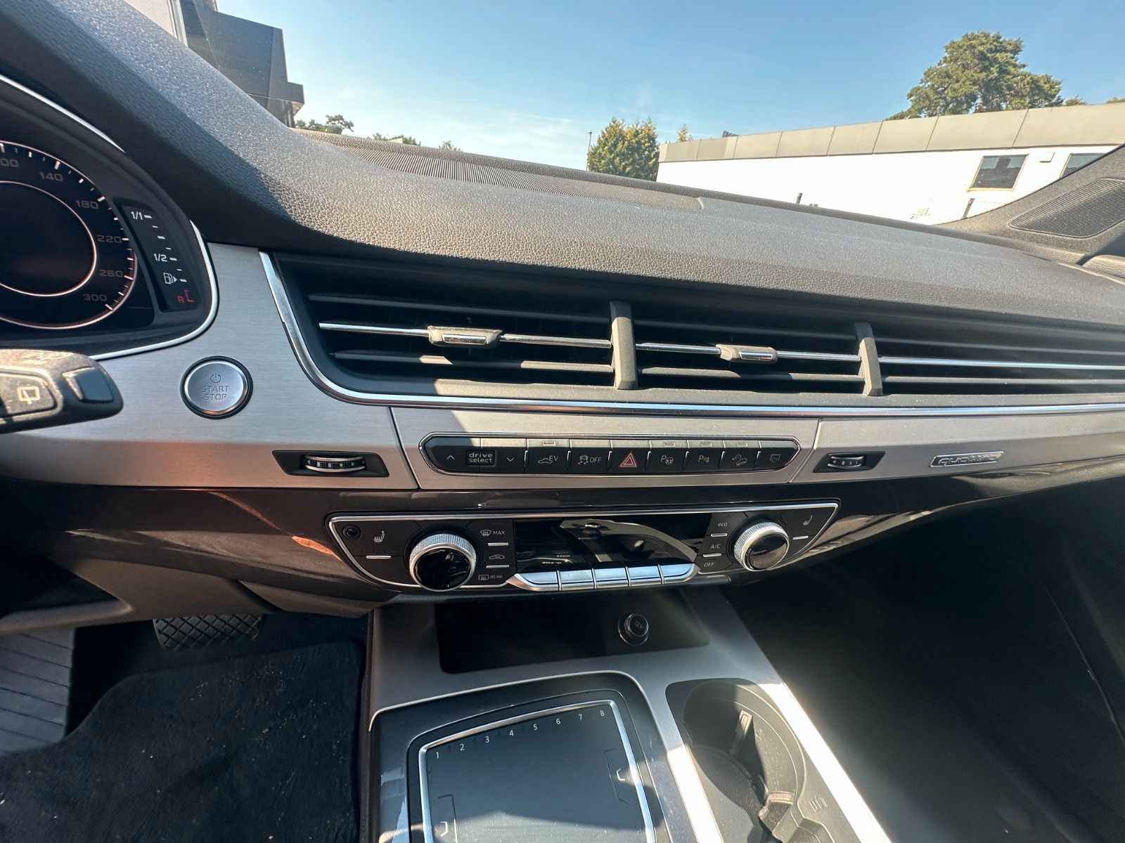 Fahrzeugabbildung Audi Q7 3.0 TDI e-tron S-Line Sport Plus AHK Pano