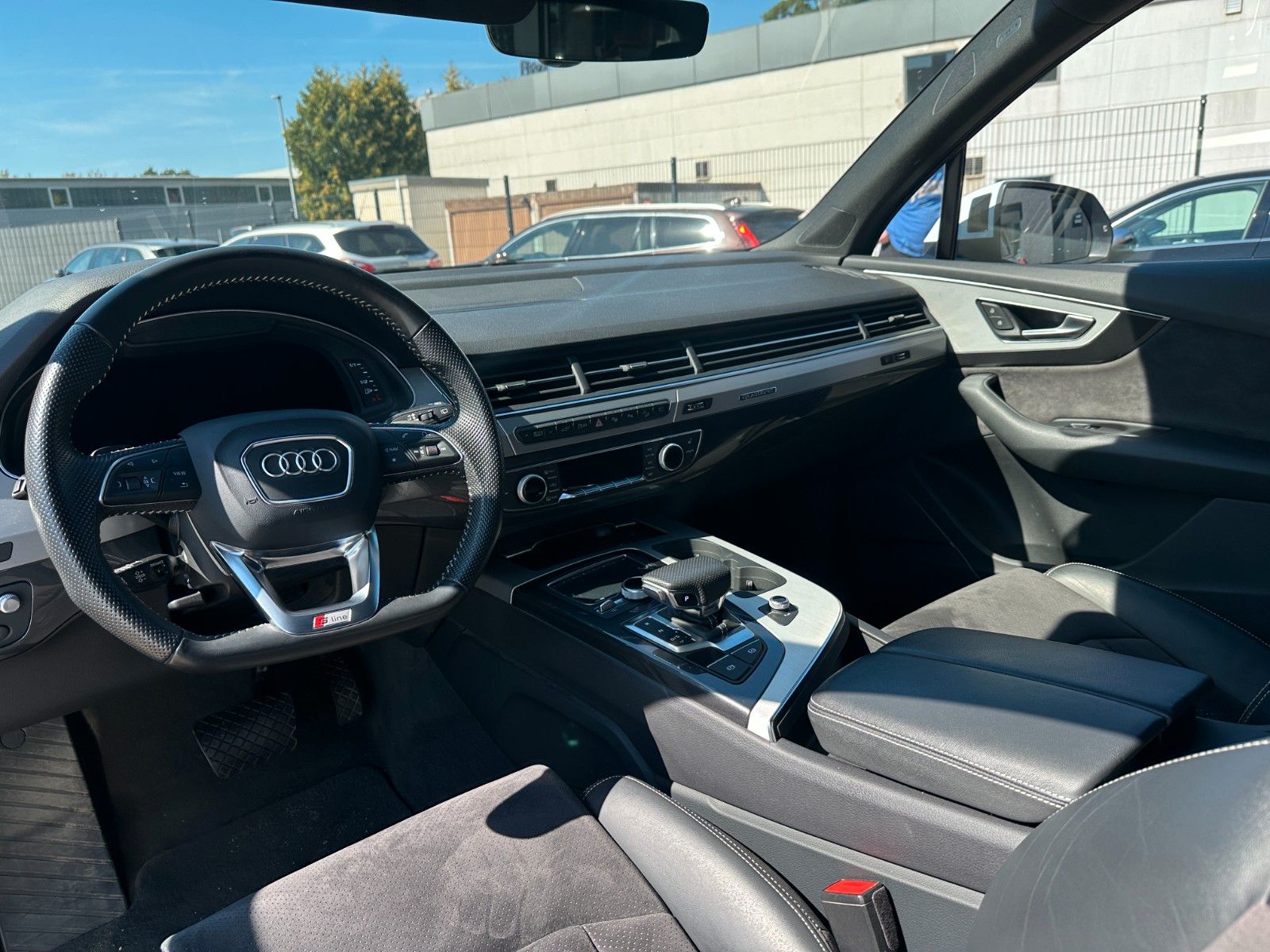 Fahrzeugabbildung Audi Q7 3.0 TDI e-tron S-Line Sport Plus AHK Pano