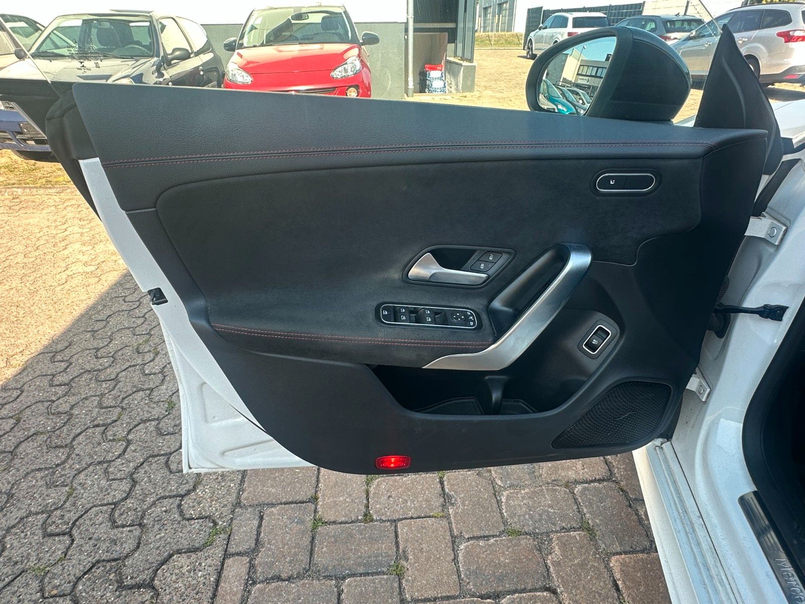 Fahrzeugabbildung Mercedes-Benz CLA 200 d Shooting Brake AMG Pana AHK