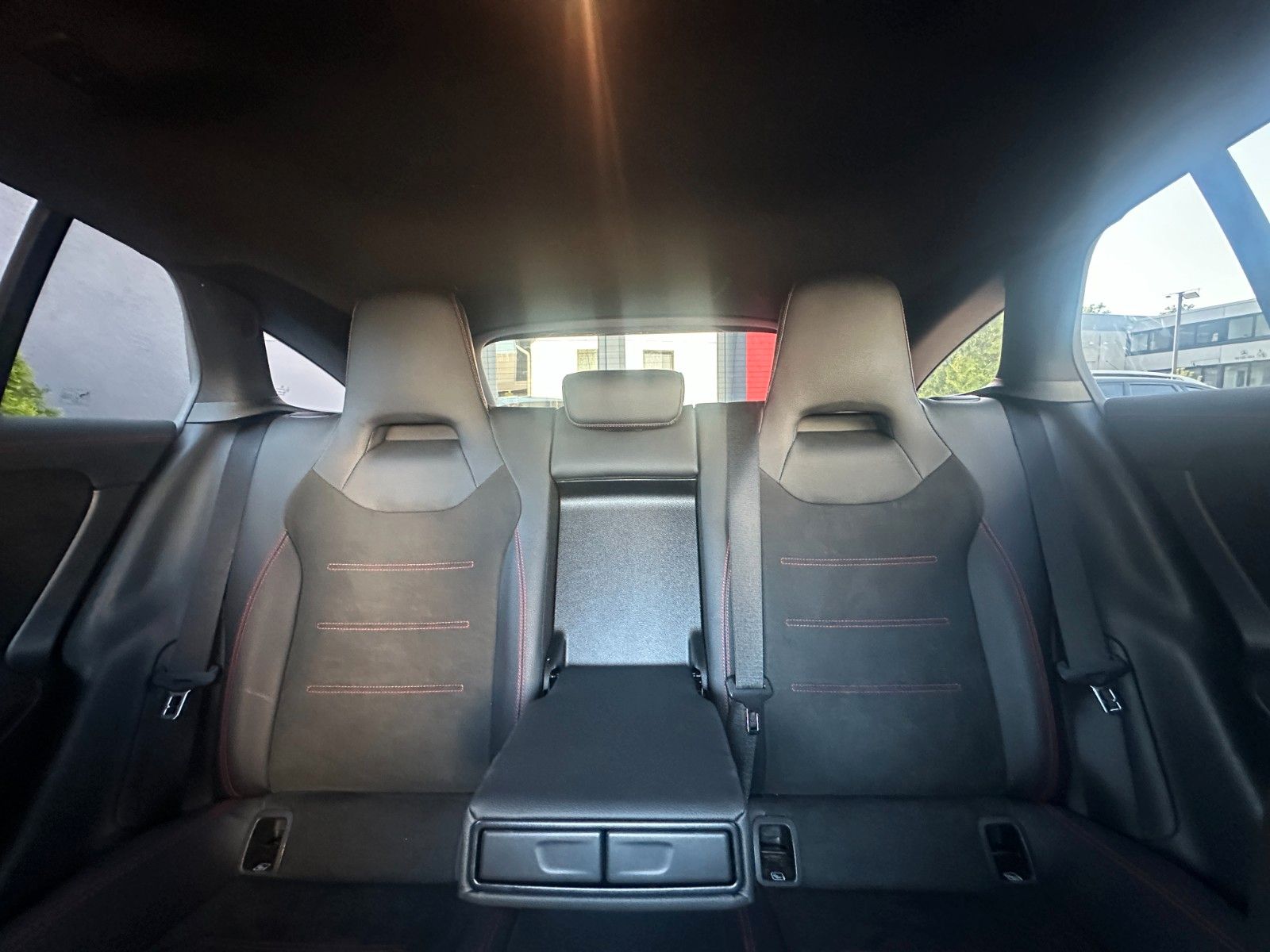 Fahrzeugabbildung Mercedes-Benz CLA 200 d Shooting Brake AMG Pana AHK